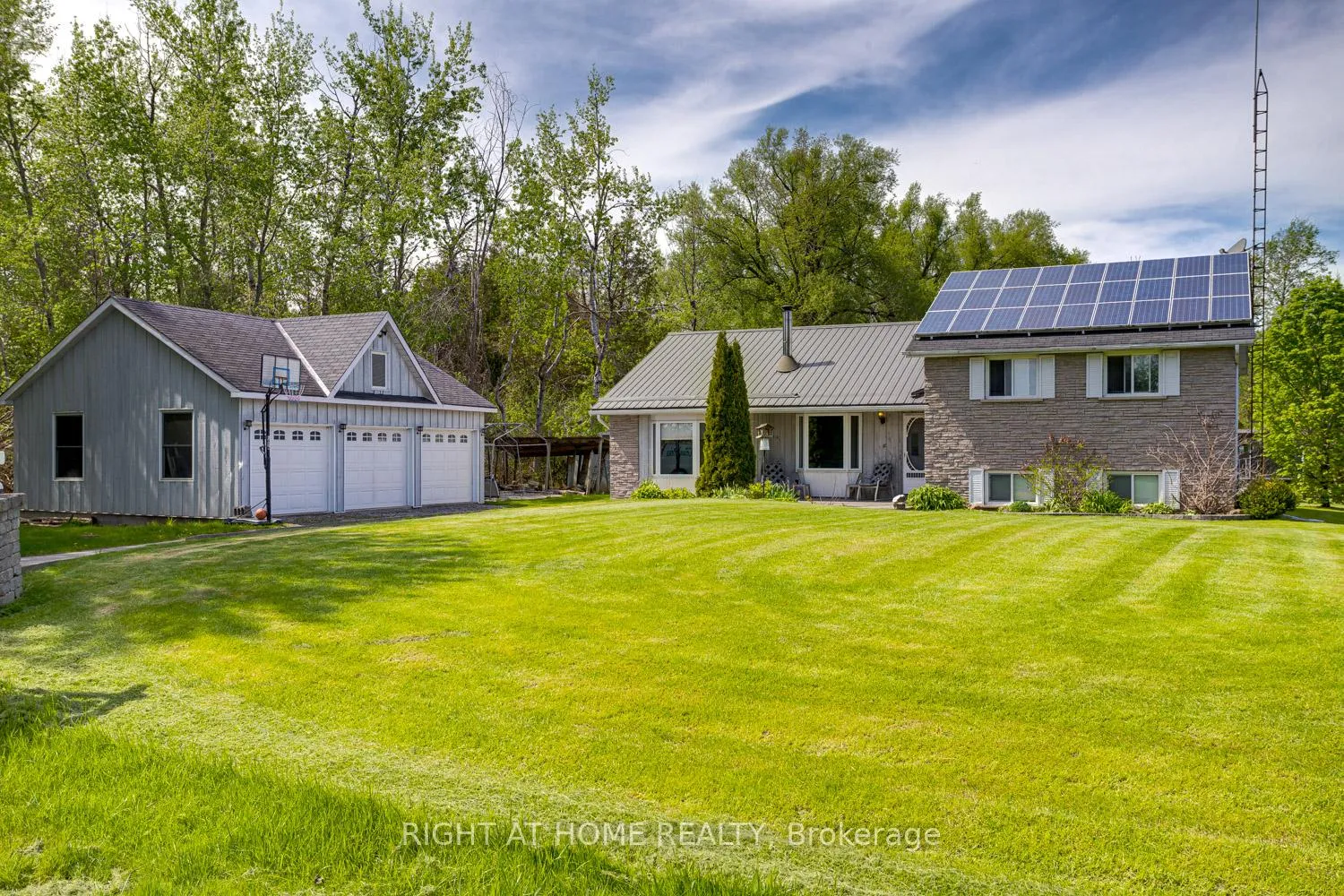 Photo 1 of 2903 Pine Point Road, Scugog, Port Perry — HOMEH