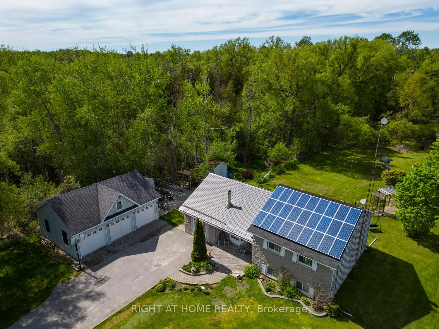 Photo 2 of 2903 Pine Point Road, Scugog, Port Perry — HOMEH