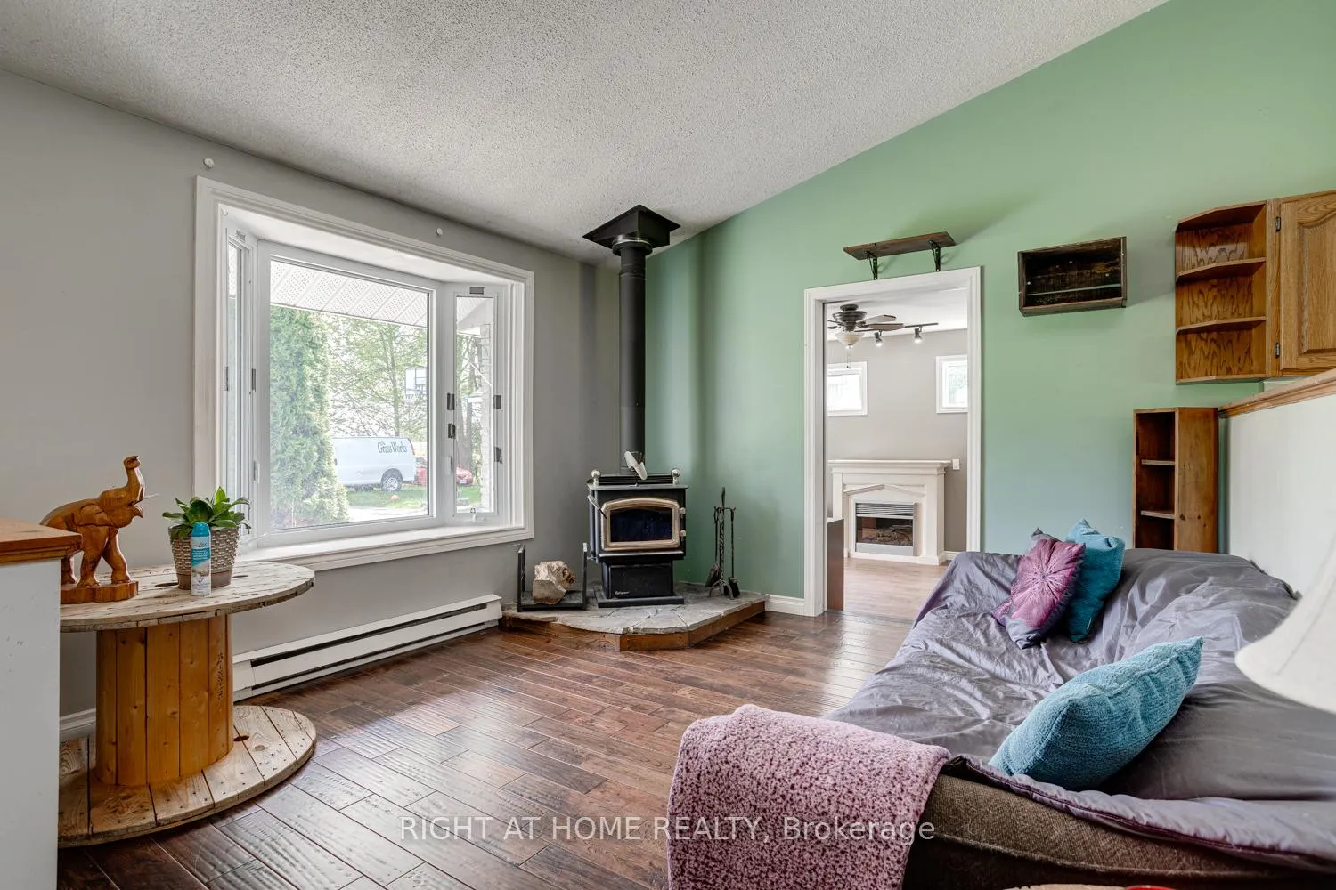Photo 3 of 2903 Pine Point Road, Scugog, Port Perry — HOMEH
