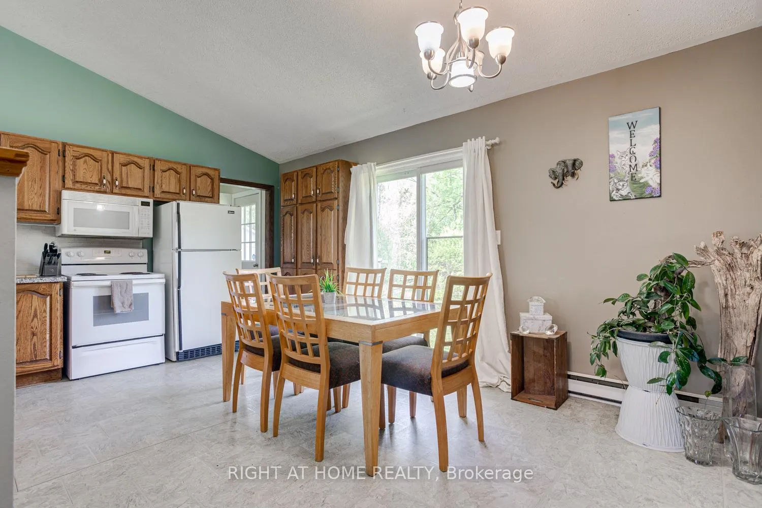 Photo 5 of 2903 Pine Point Road, Scugog, Port Perry — HOMEH