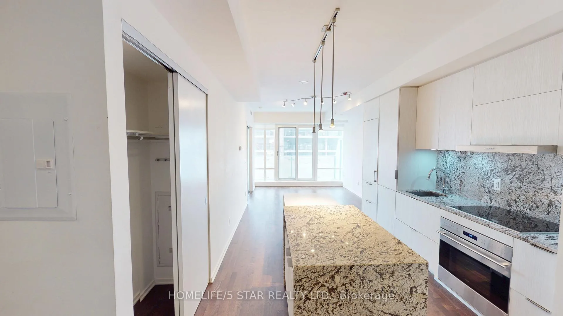 Photo 2 of Unit 4407, 1 Bloor Street E, Toronto, Church-Yonge Corridor — HOMEH
