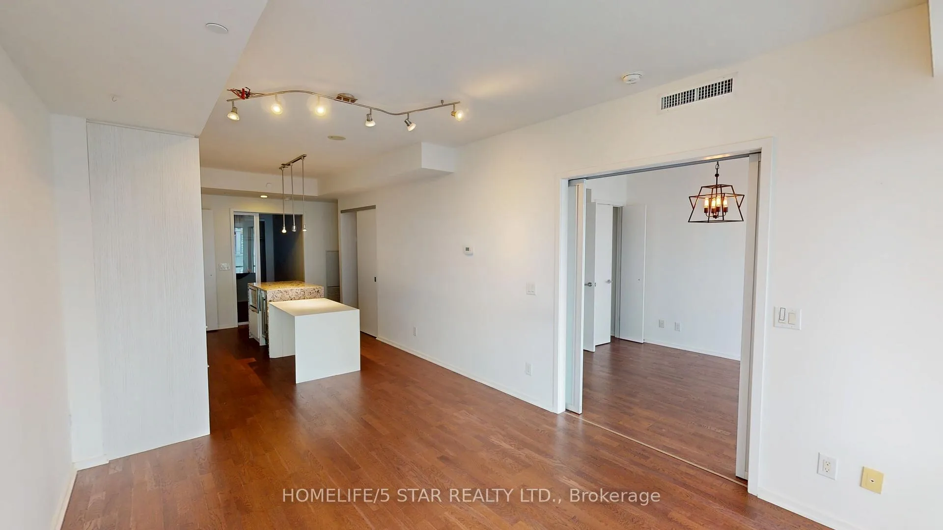 Photo 7 of Unit 4407, 1 Bloor Street E, Toronto, Church-Yonge Corridor — HOMEH