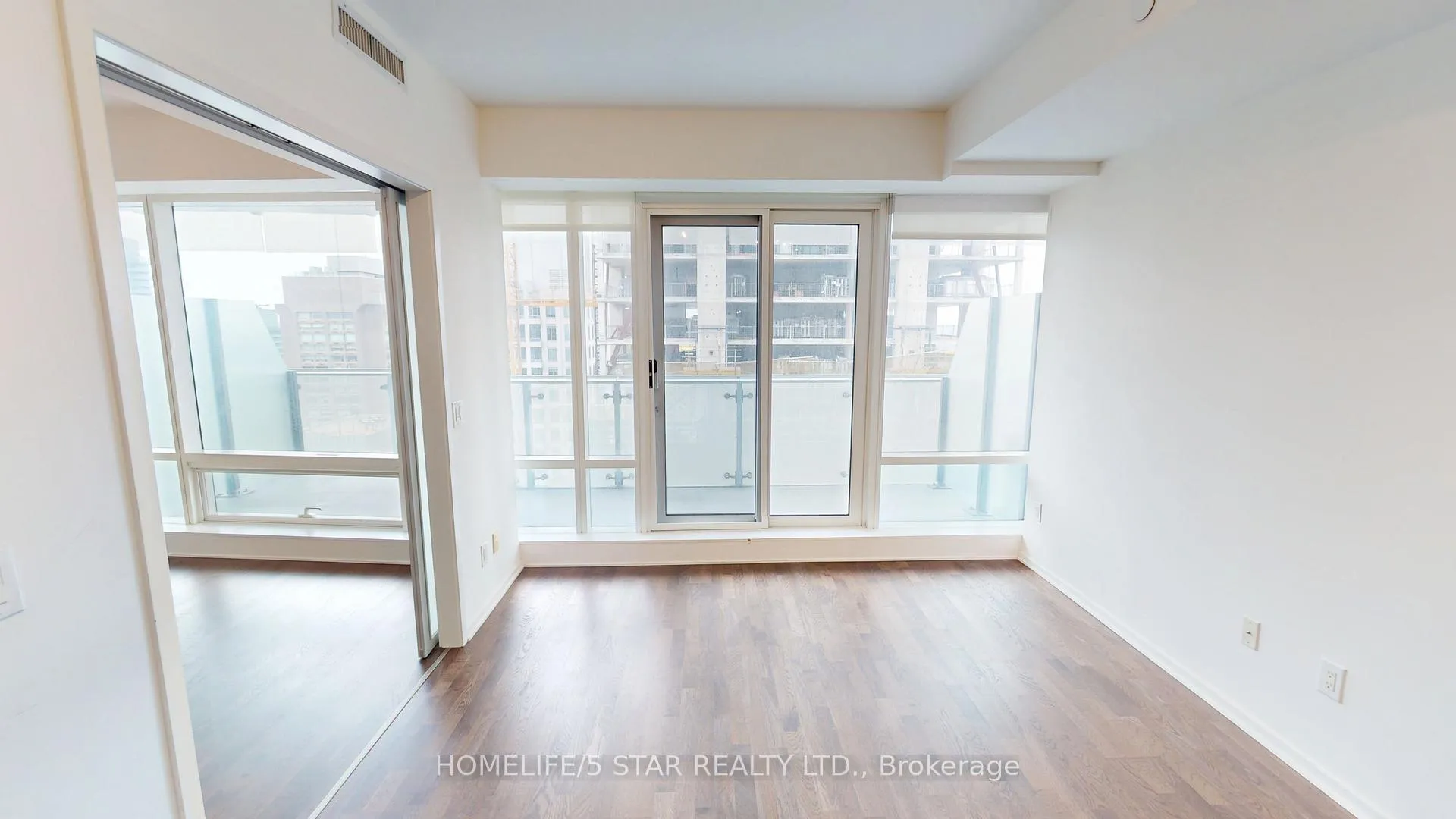 Photo 8 of Unit 4407, 1 Bloor Street E, Toronto, Church-Yonge Corridor — HOMEH