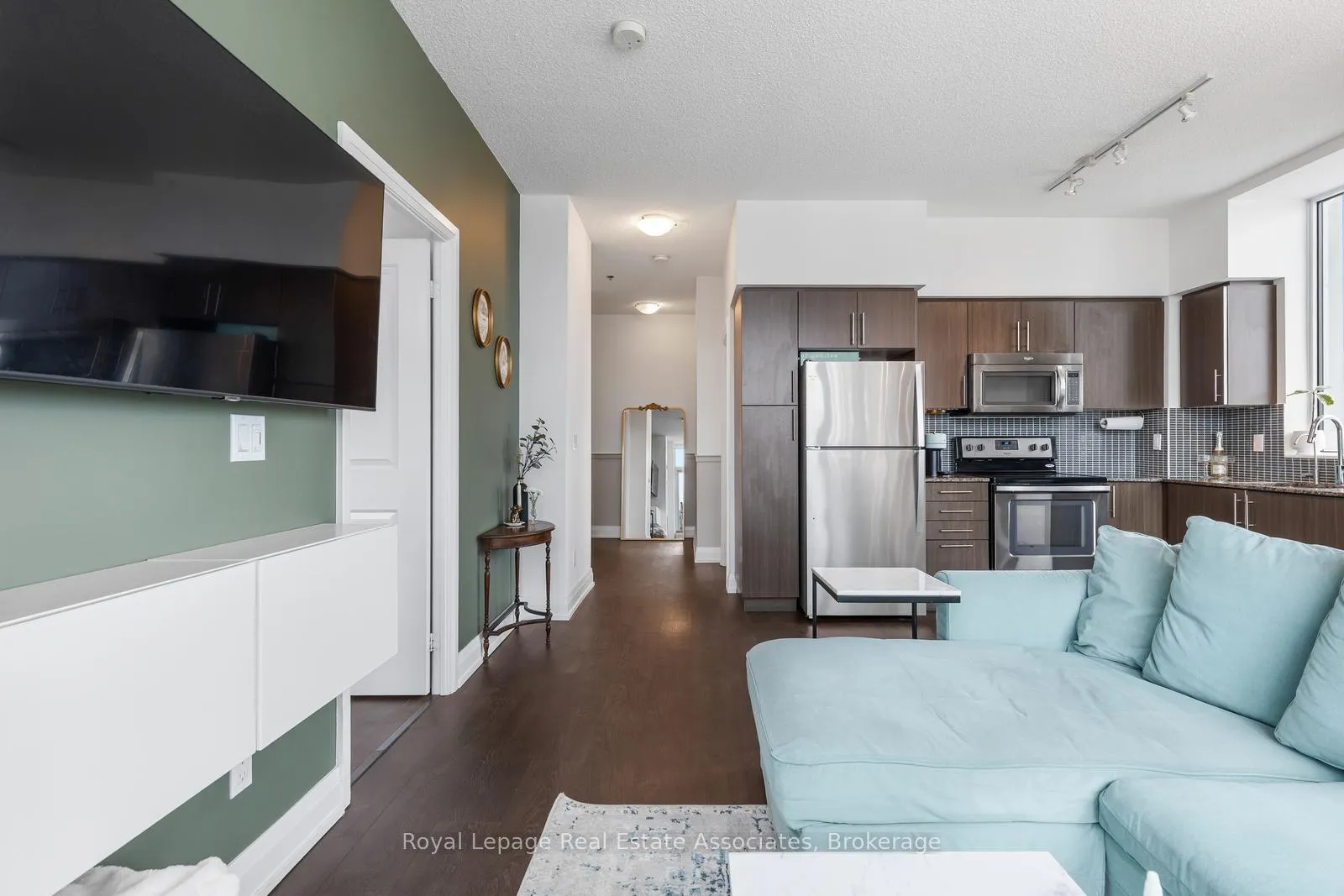 Photo 8 of Unit 503, 65 Speers Road, Oakville, Central — HOMEH