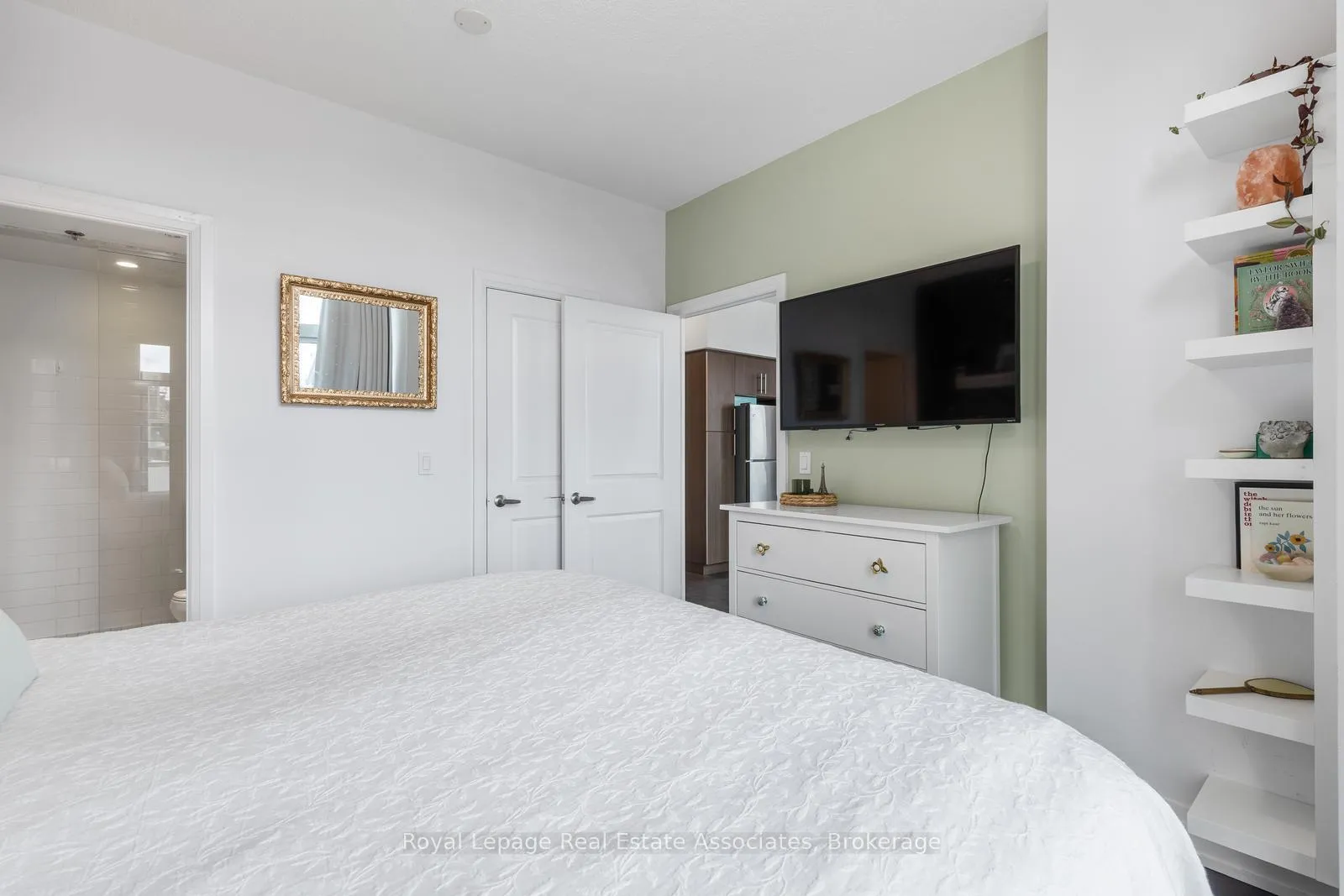 Photo 14 of Unit 503, 65 Speers Road, Oakville, Central — HOMEH