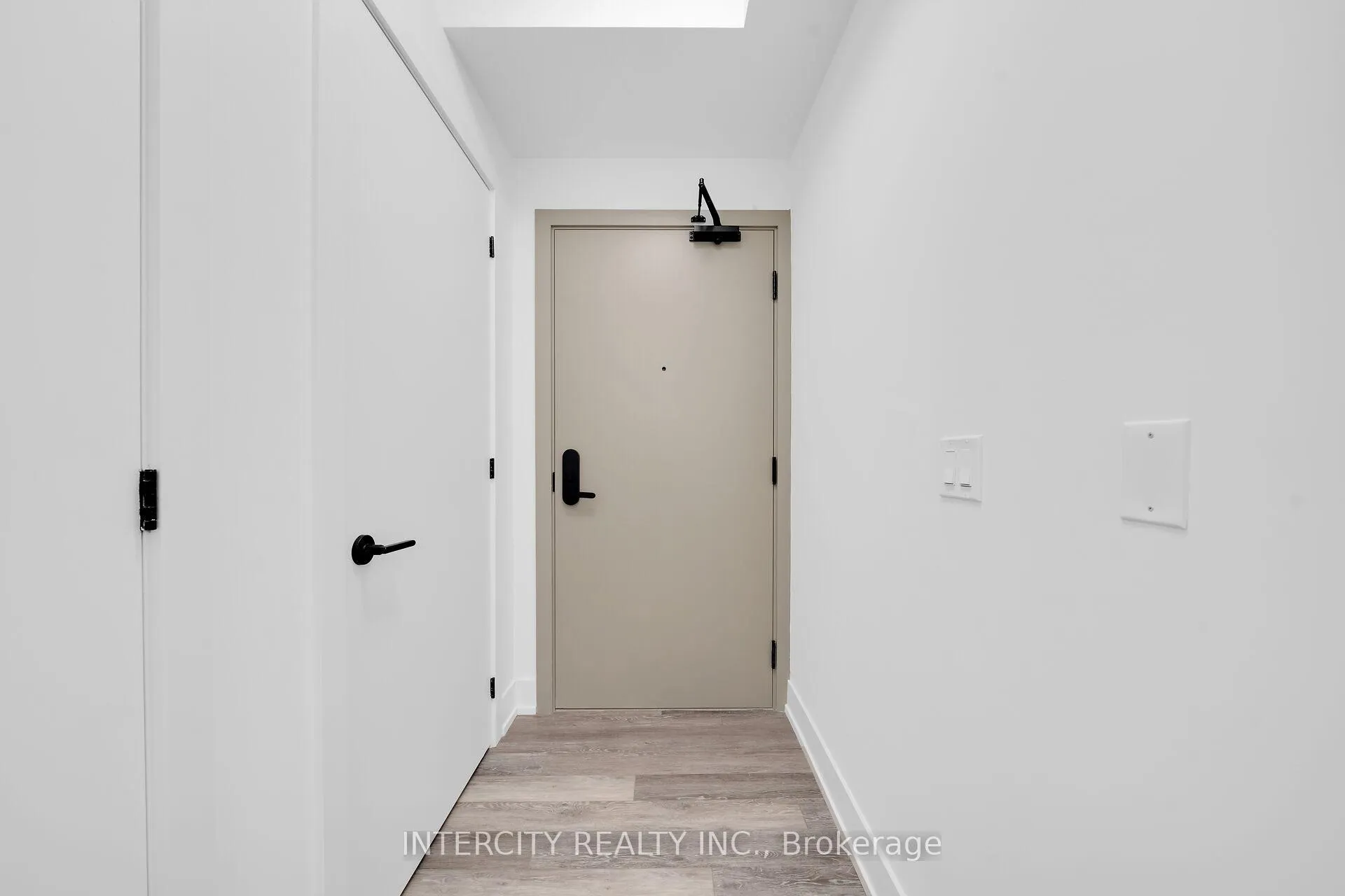 Photo 9 of Unit 316, 2075 King Road, King, King City — HOMEH