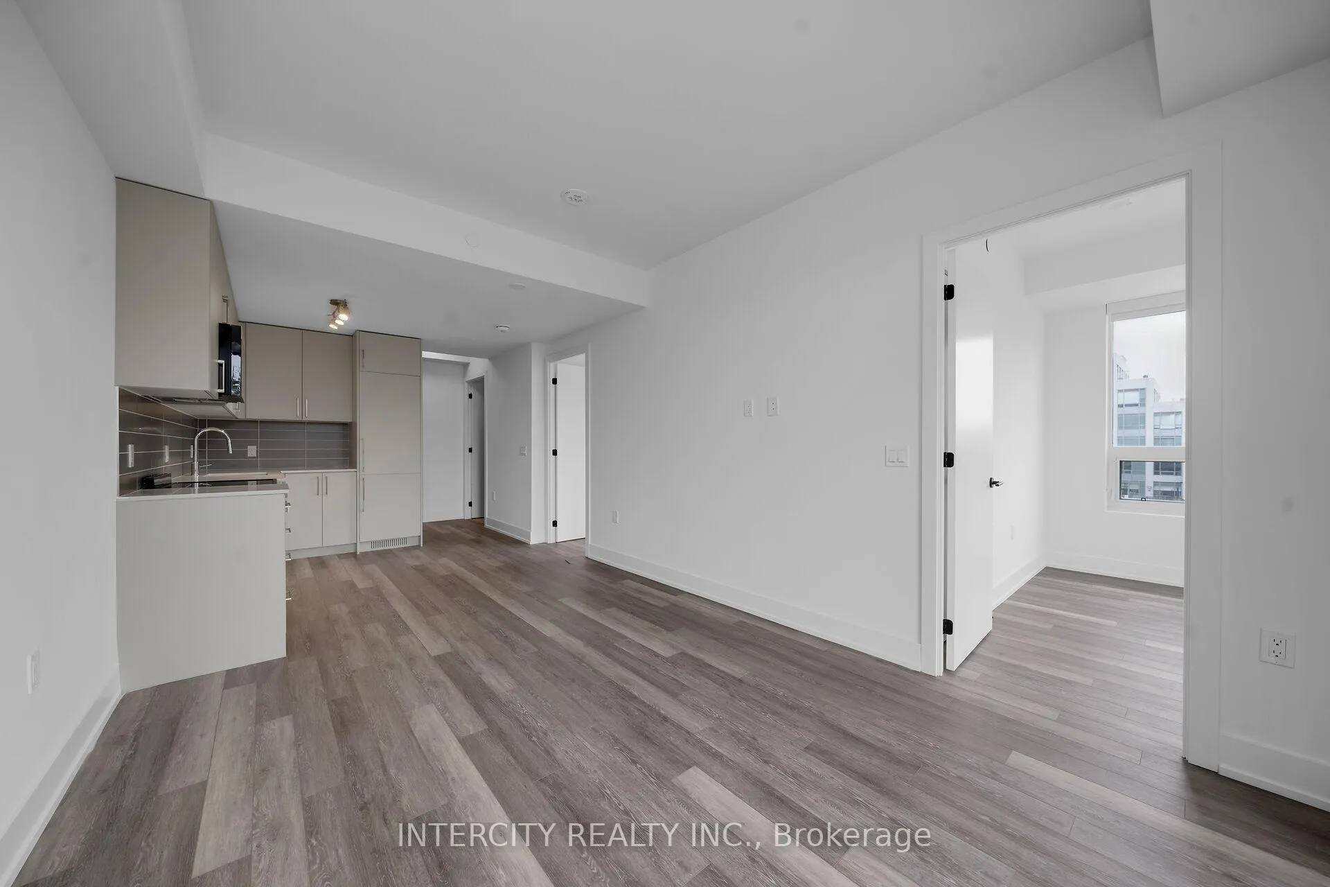 Photo 14 of Unit 316, 2075 King Road, King, King City — HOMEH