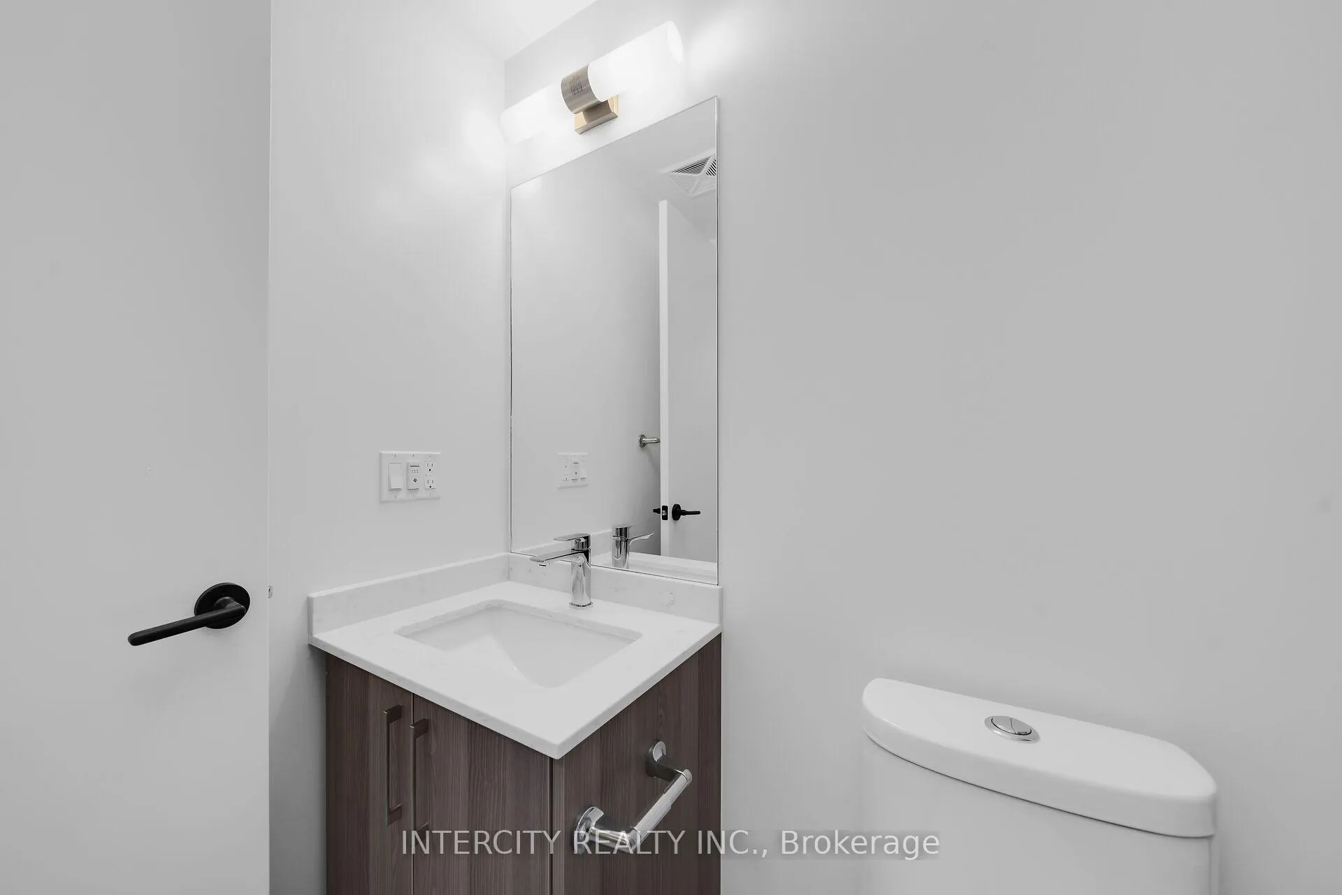 Photo 16 of Unit 316, 2075 King Road, King, King City — HOMEH