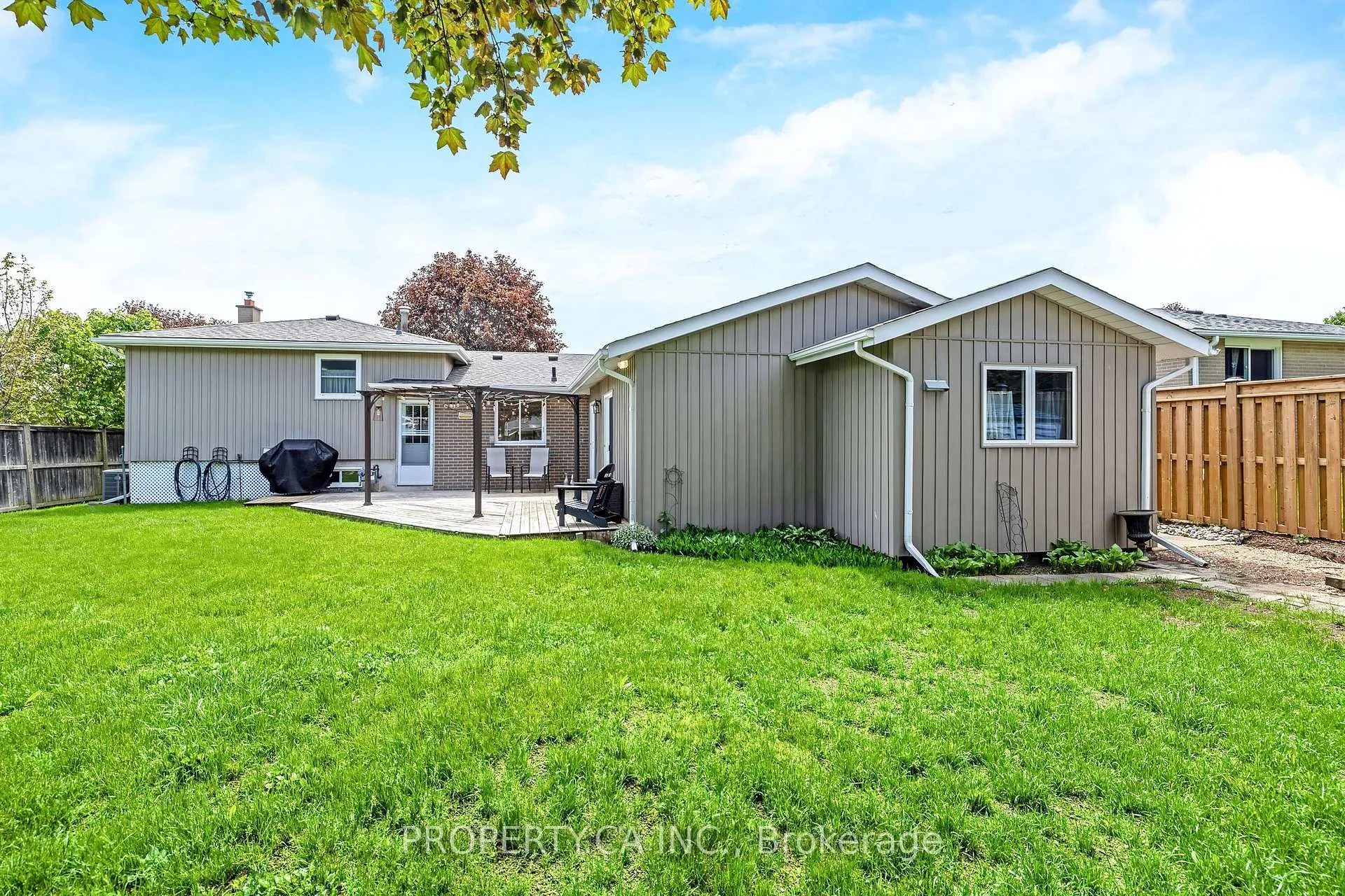 Photo 41 of 6 Uplands Court, Halton Hills, Georgetown — HOMEH