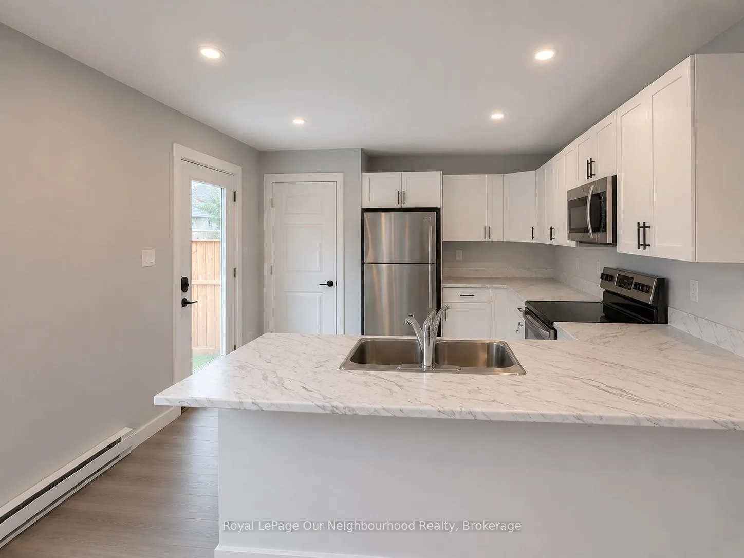 Photo 4 of Unit 3, 1287 Cartier Boulevard N, Peterborough, Northcrest Ward 5 — HOMEH