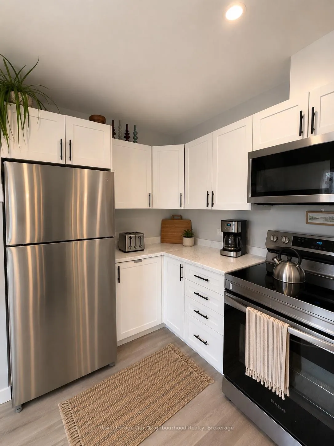 Photo 5 of Unit 3, 1287 Cartier Boulevard N, Peterborough, Northcrest Ward 5 — HOMEH