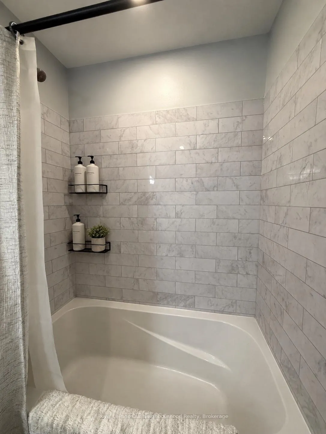 Photo 12 of Unit 3, 1287 Cartier Boulevard N, Peterborough, Northcrest Ward 5 — HOMEH