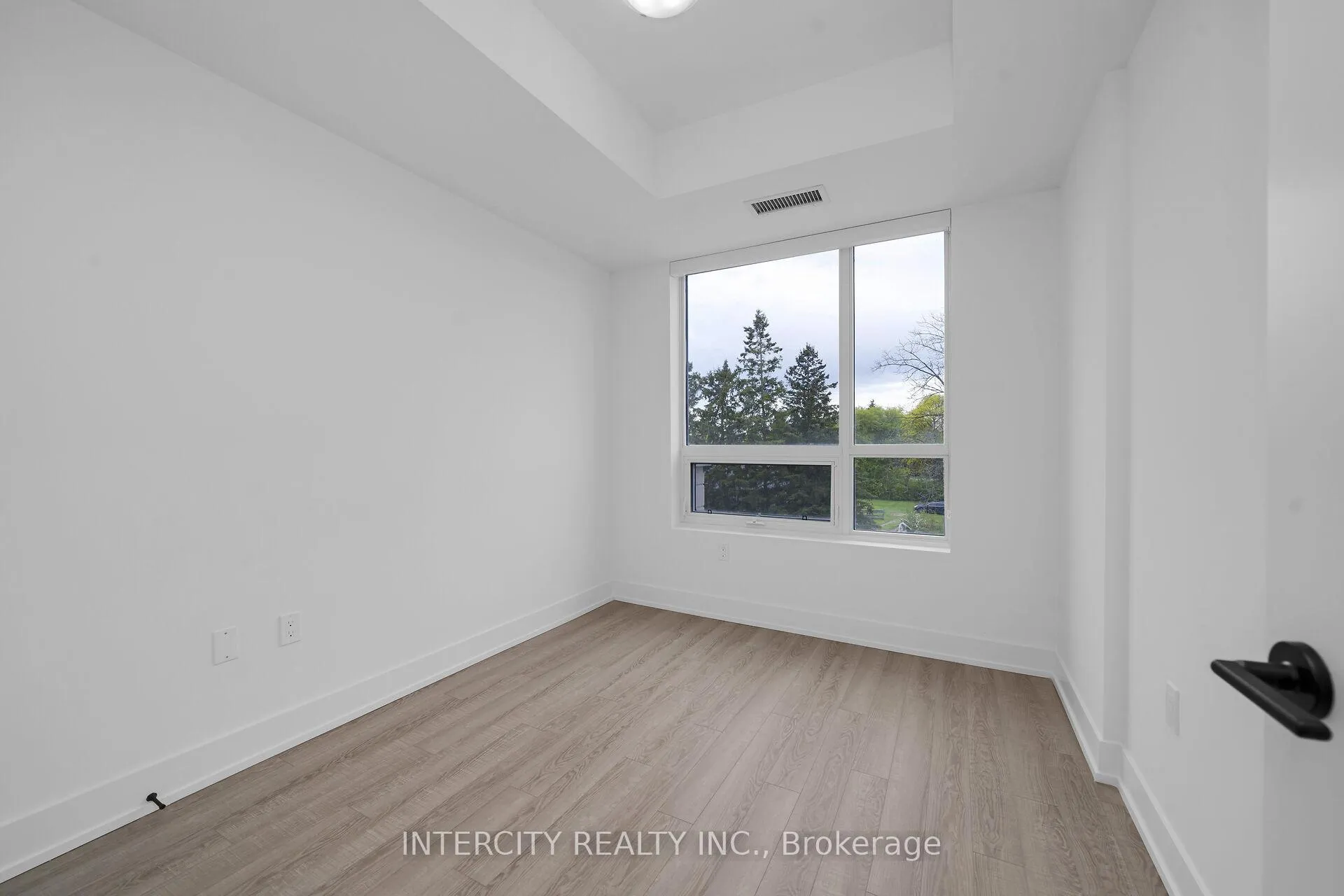 Photo 19 of Unit 321, 2075 King Road, King, King City — HOMEH