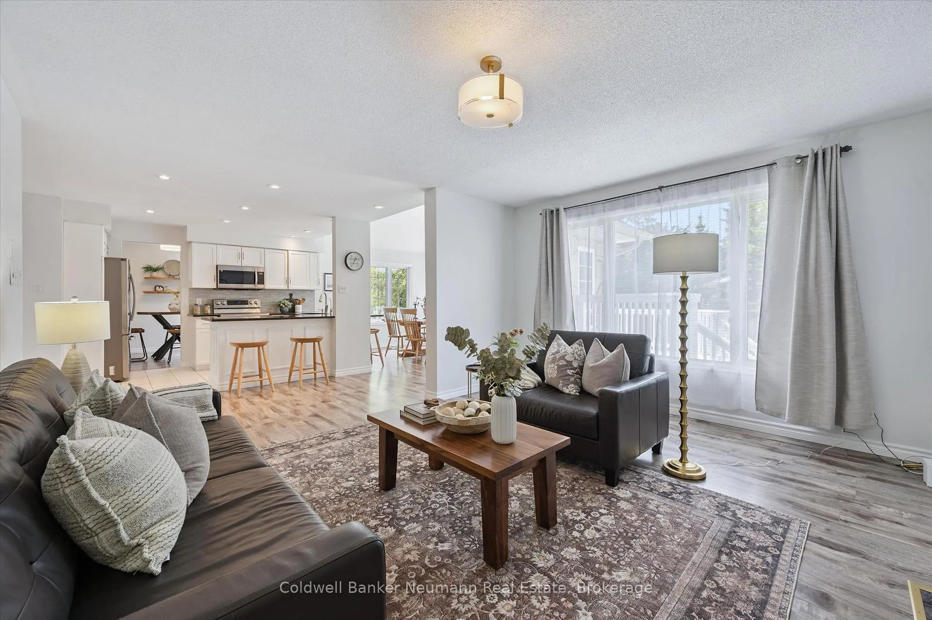 Photo 3 of 22 Sandpiper Drive, Guelph, Kortright Hills — HOMEH