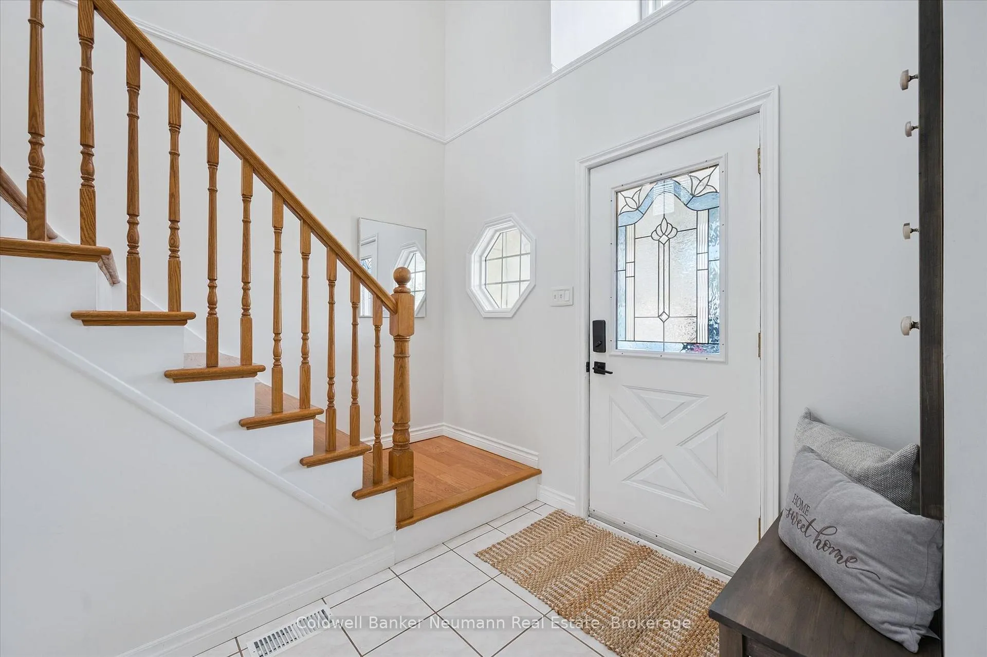 Photo 5 of 22 Sandpiper Drive, Guelph, Kortright Hills — HOMEH
