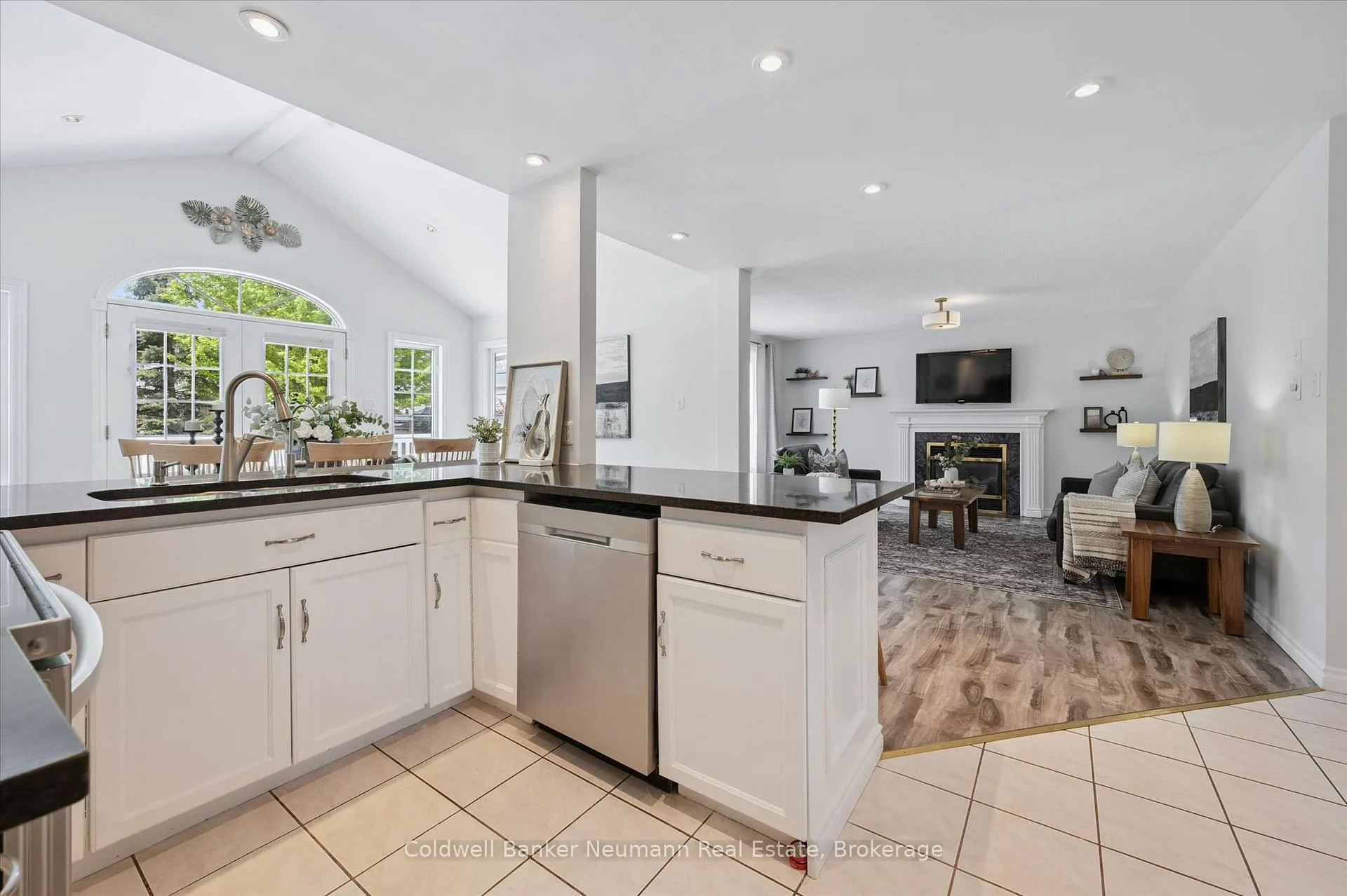 Photo 9 of 22 Sandpiper Drive, Guelph, Kortright Hills — HOMEH