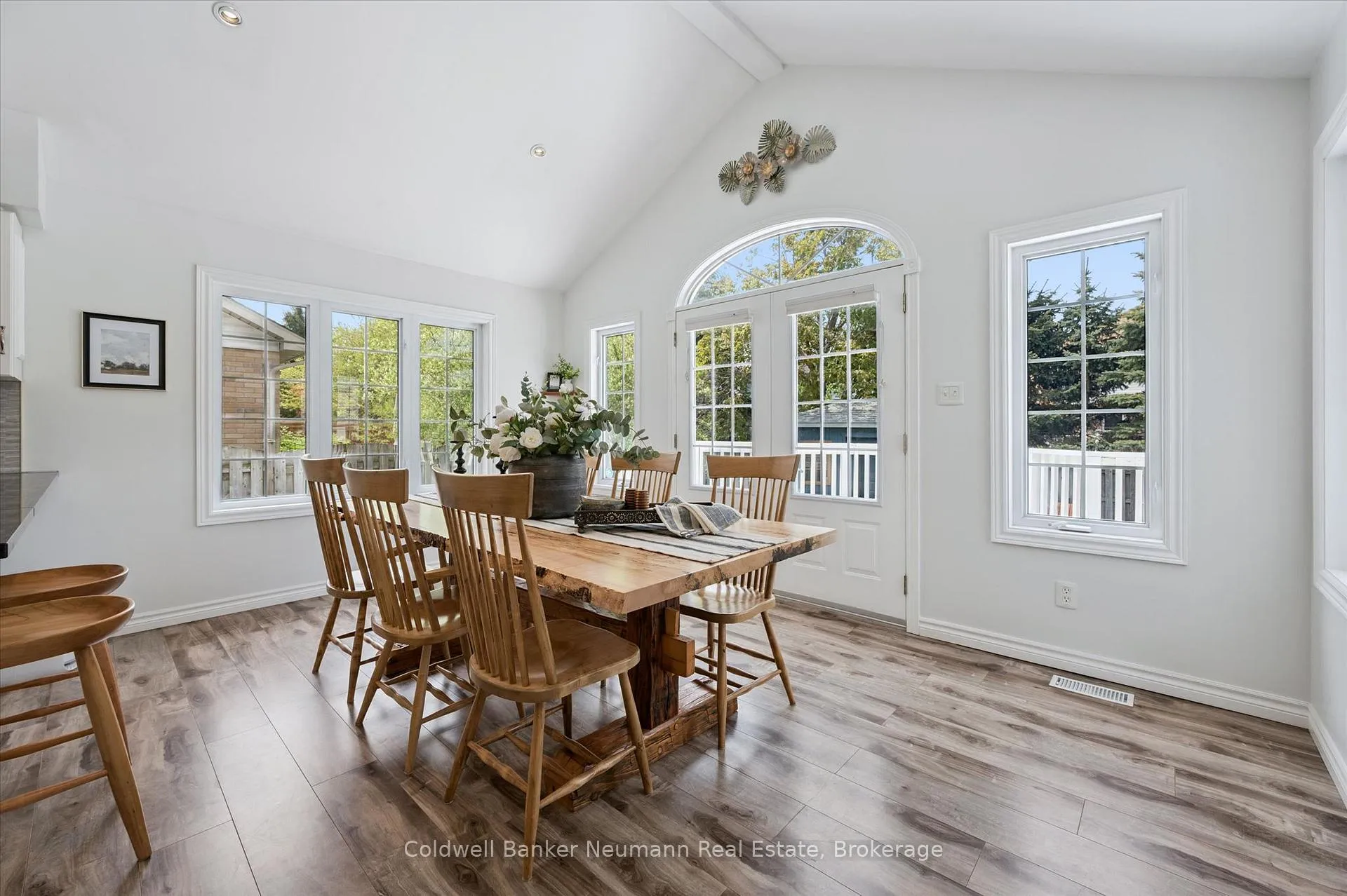 Photo 10 of 22 Sandpiper Drive, Guelph, Kortright Hills — HOMEH