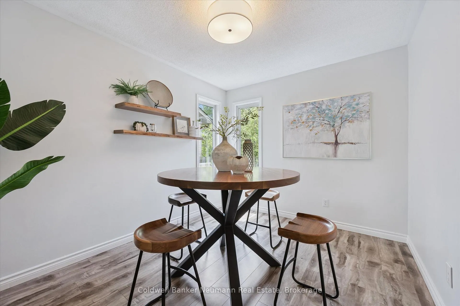 Photo 12 of 22 Sandpiper Drive, Guelph, Kortright Hills — HOMEH