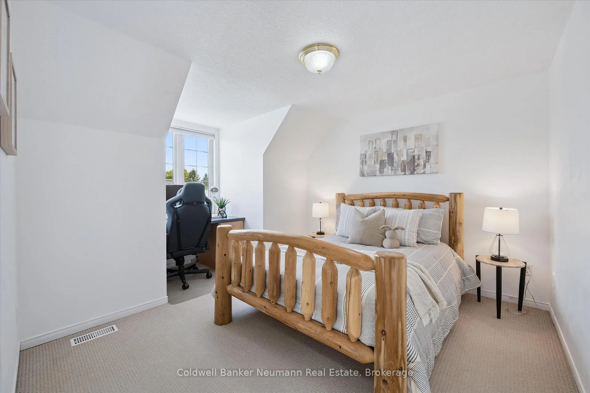 Photo 20 of 22 Sandpiper Drive, Guelph, Kortright Hills — HOMEH