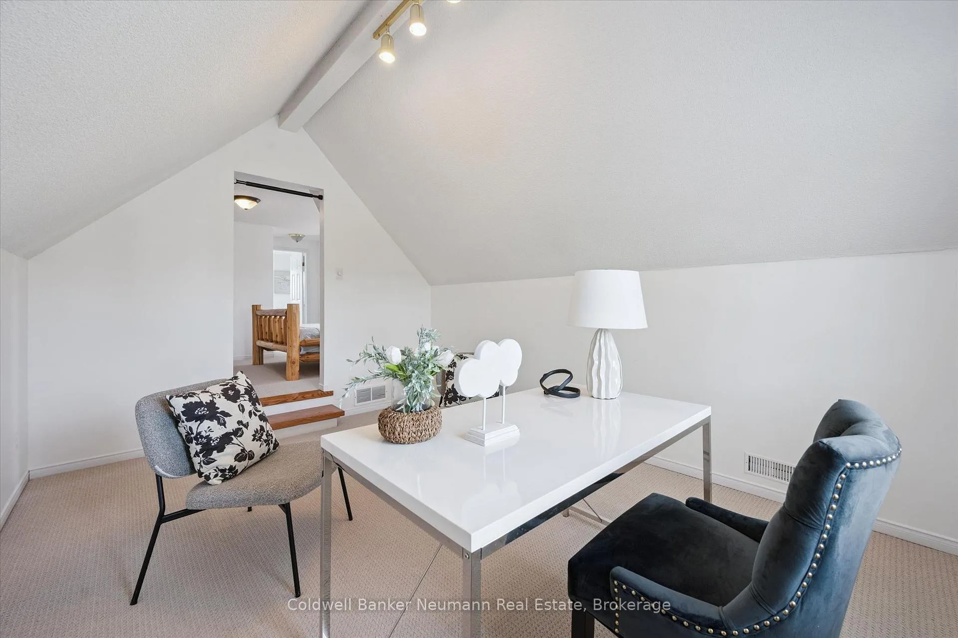 Photo 25 of 22 Sandpiper Drive, Guelph, Kortright Hills — HOMEH