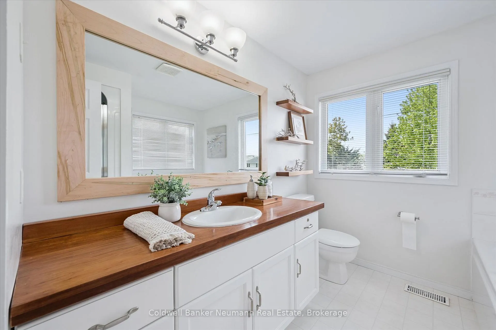 Photo 26 of 22 Sandpiper Drive, Guelph, Kortright Hills — HOMEH