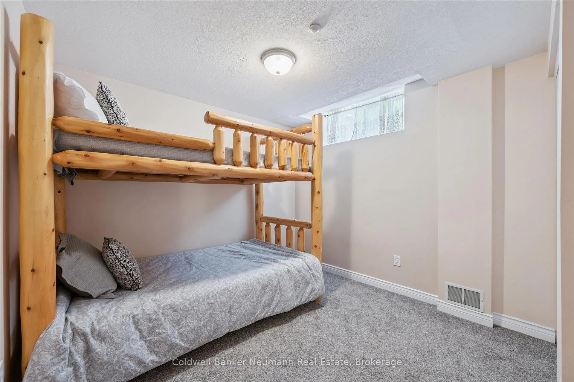 Photo 37 of 22 Sandpiper Drive, Guelph, Kortright Hills — HOMEH