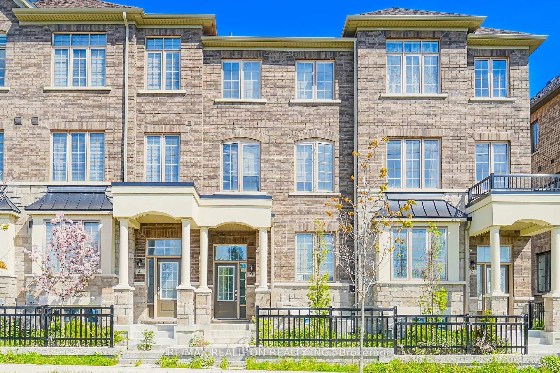 Photo 3 of 23 Kingfisher Way, Whitby, Lynde Creek — HOMEH