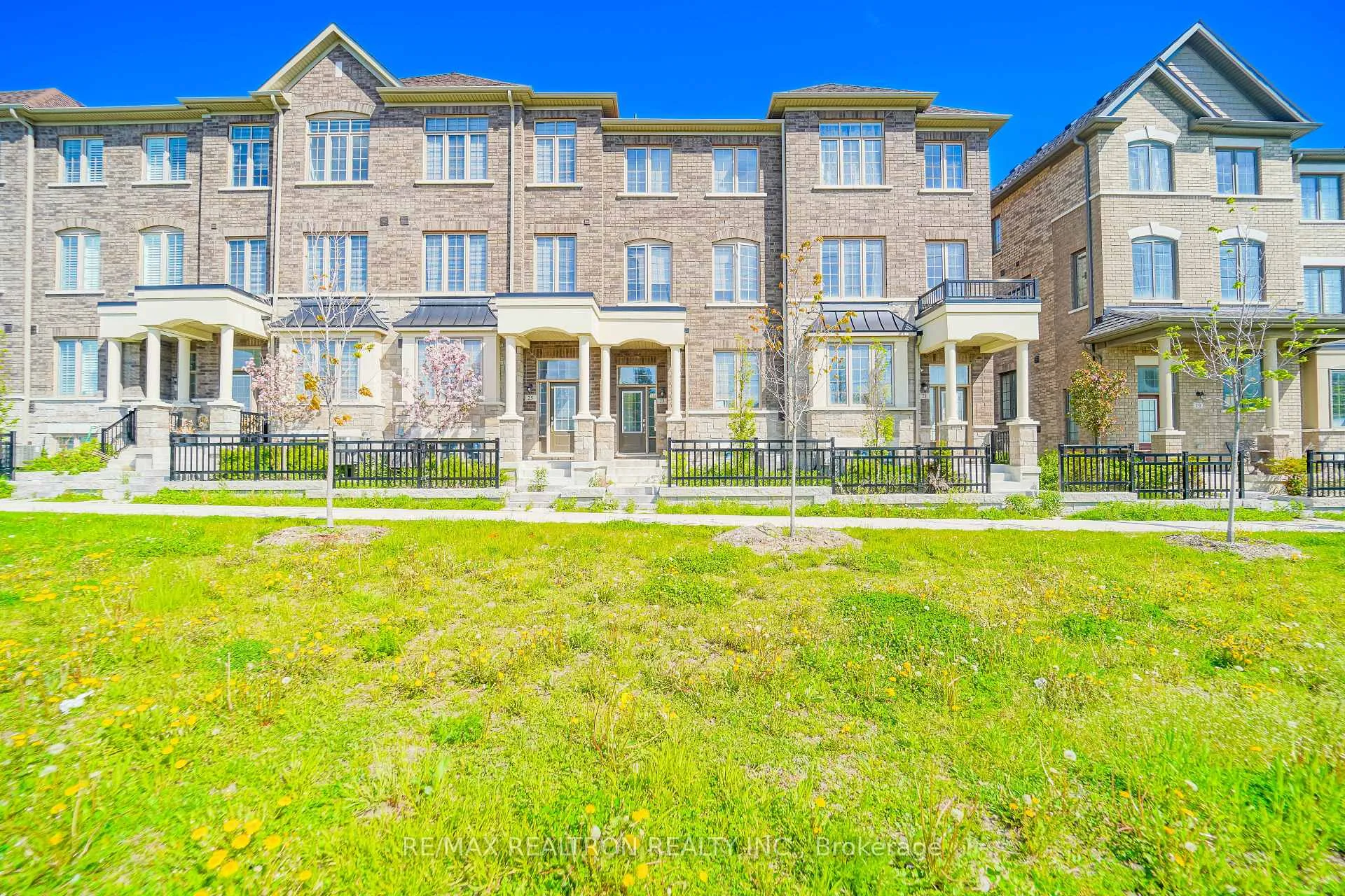 Photo 4 of 23 Kingfisher Way, Whitby, Lynde Creek — HOMEH