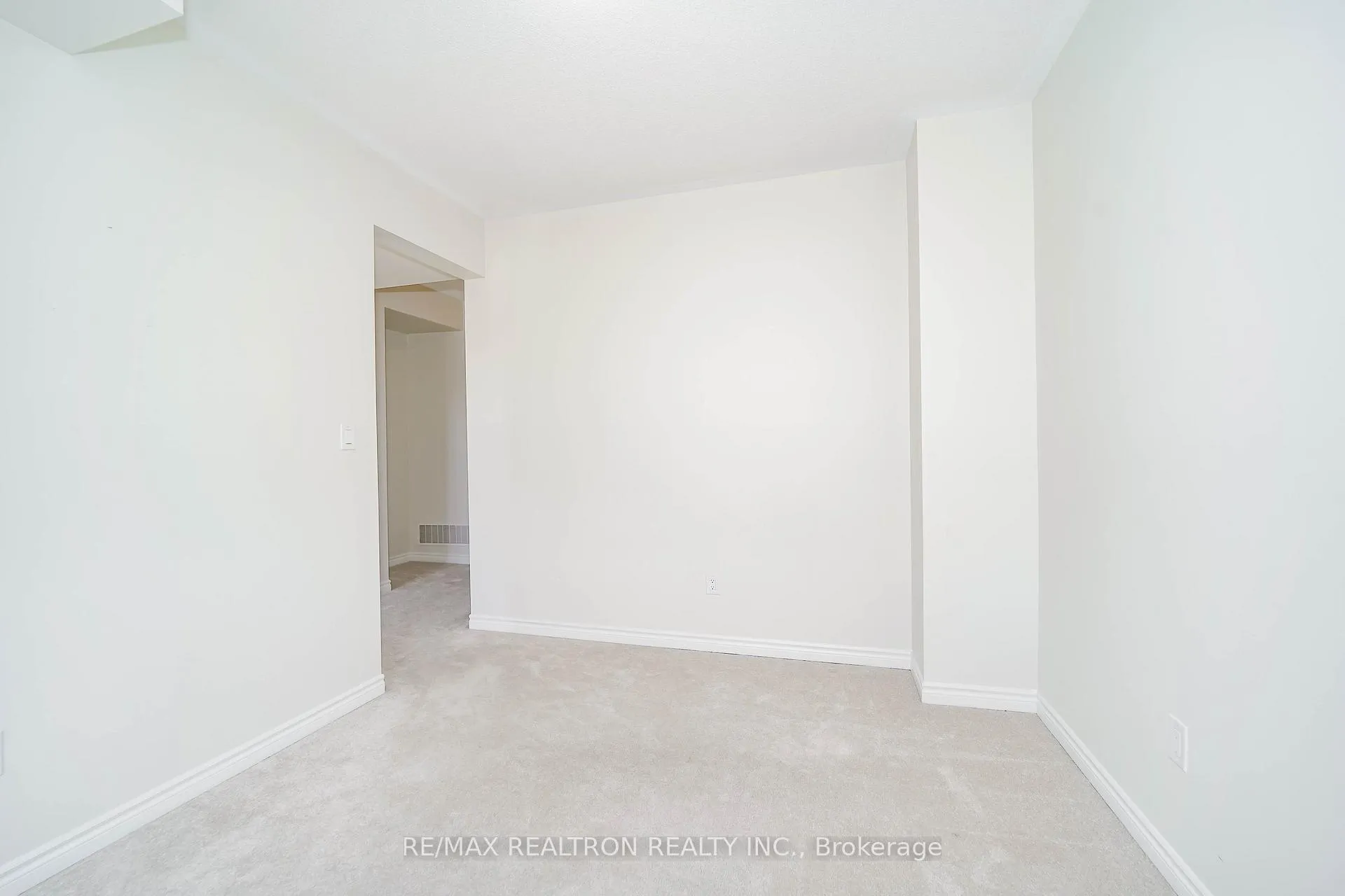 Photo 7 of 23 Kingfisher Way, Whitby, Lynde Creek — HOMEH