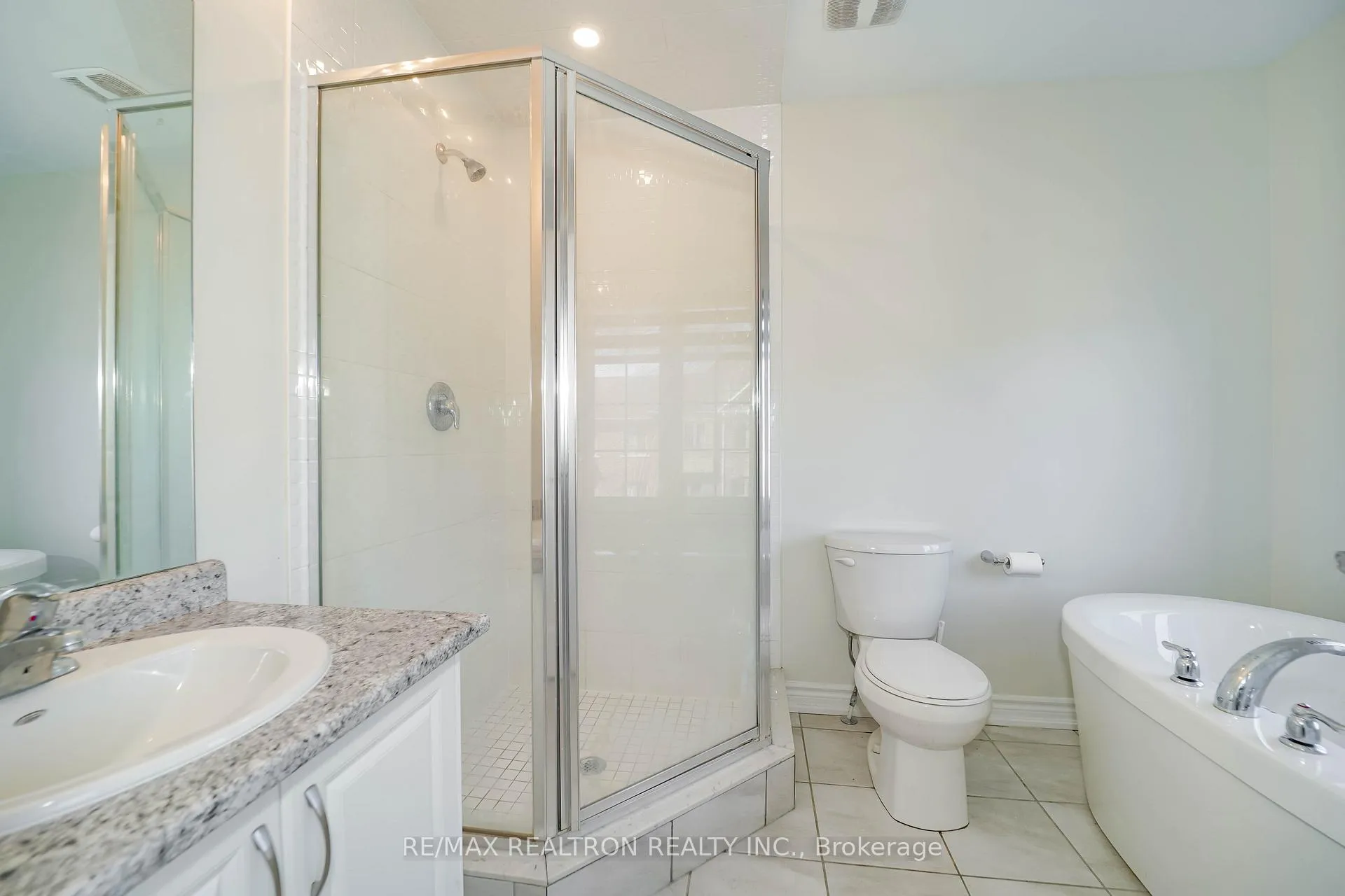 Photo 18 of 23 Kingfisher Way, Whitby, Lynde Creek — HOMEH