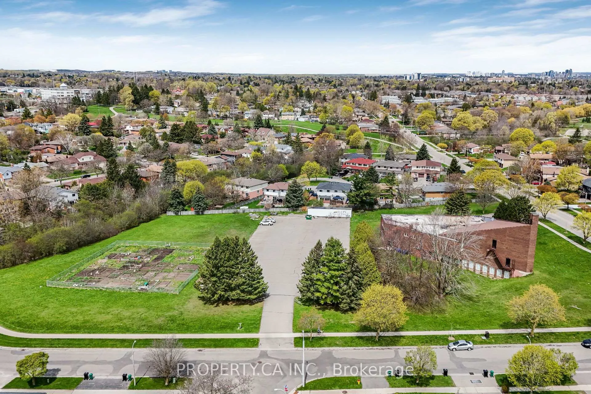 Photo 43 of 89 Ristau Crescent, Kitchener — HOMEH