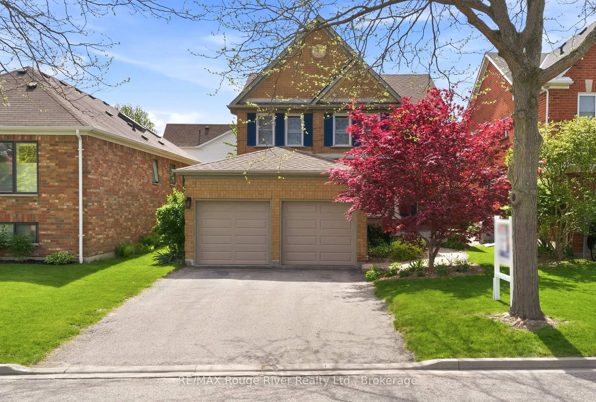 Photo 1 of 46 Wetherburn Drive, Whitby, Williamsburg — HOMEH
