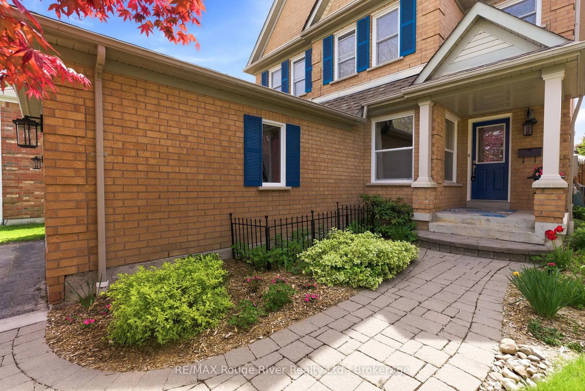 Photo 2 of 46 Wetherburn Drive, Whitby, Williamsburg — HOMEH