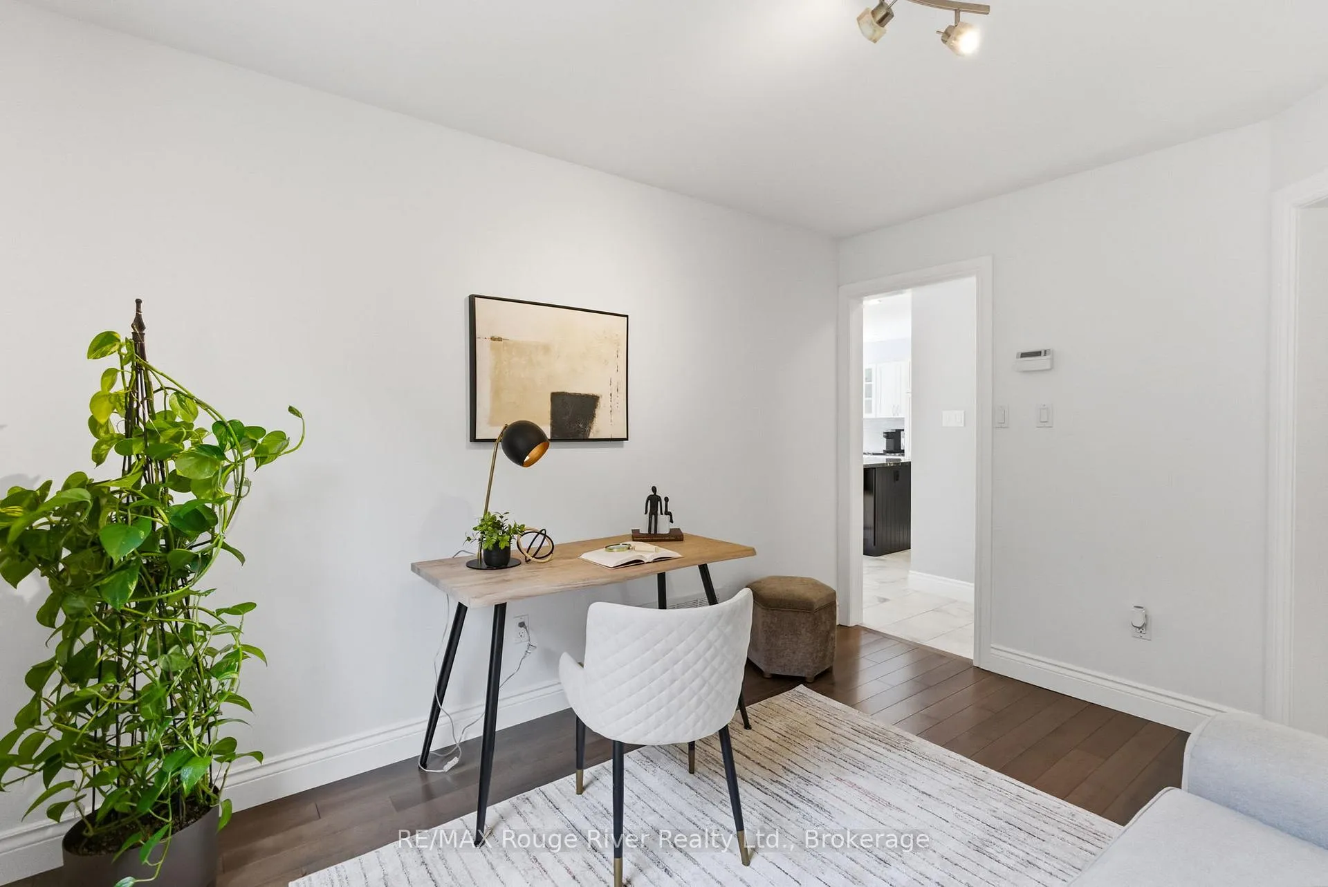 Photo 10 of 46 Wetherburn Drive, Whitby, Williamsburg — HOMEH