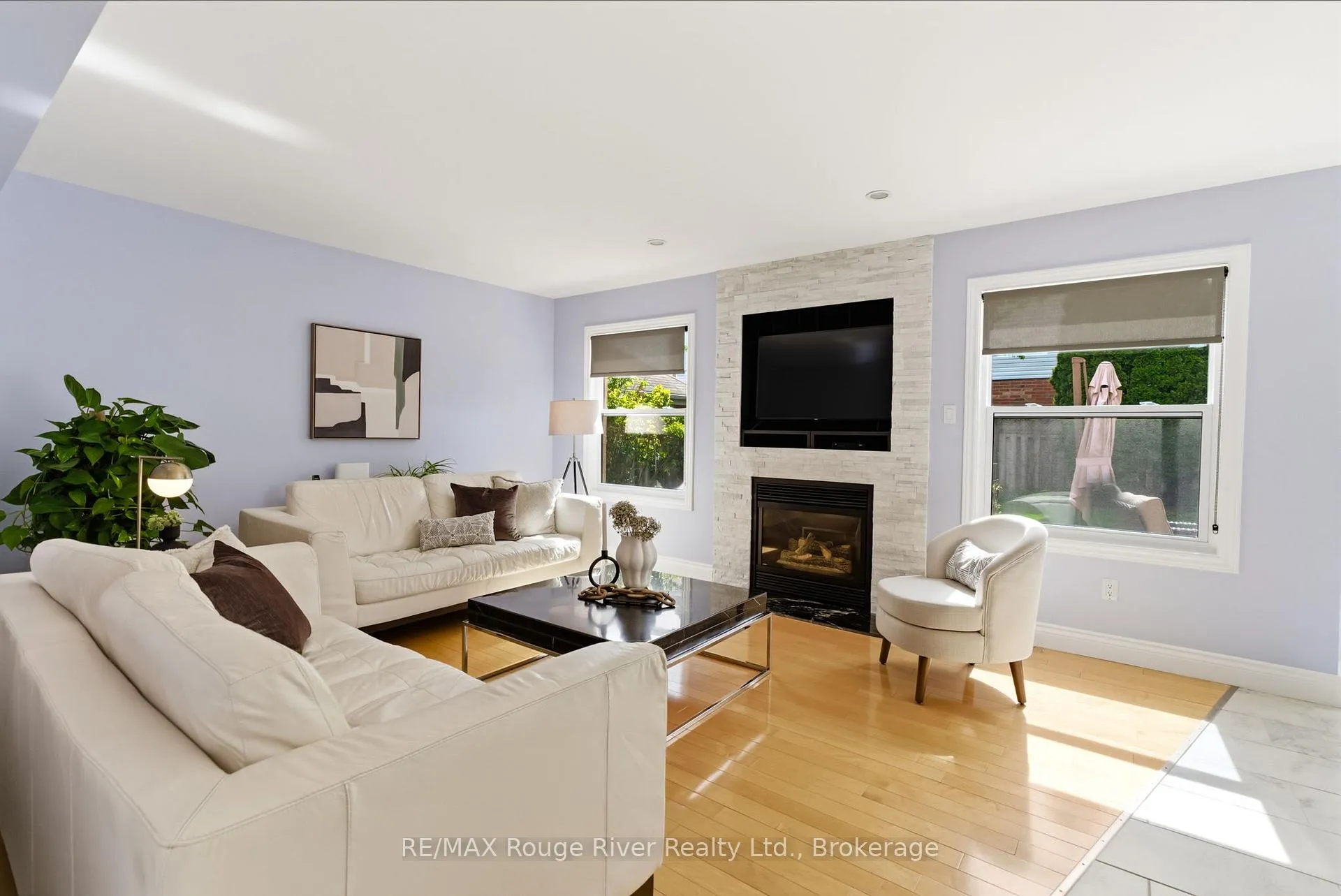 Photo 11 of 46 Wetherburn Drive, Whitby, Williamsburg — HOMEH