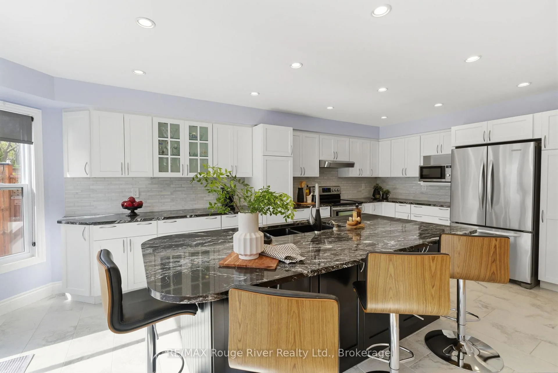 Photo 16 of 46 Wetherburn Drive, Whitby, Williamsburg — HOMEH