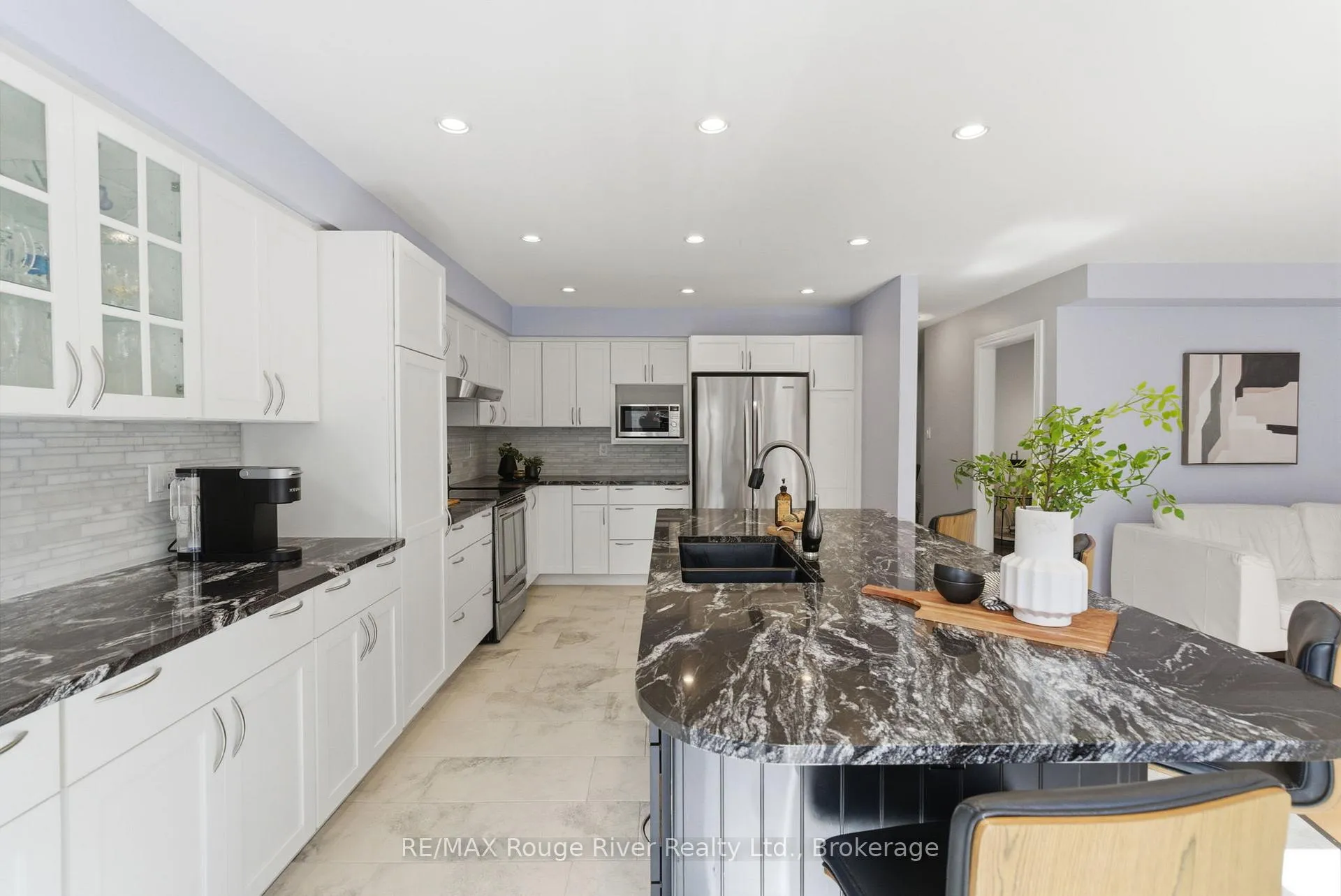 Photo 17 of 46 Wetherburn Drive, Whitby, Williamsburg — HOMEH