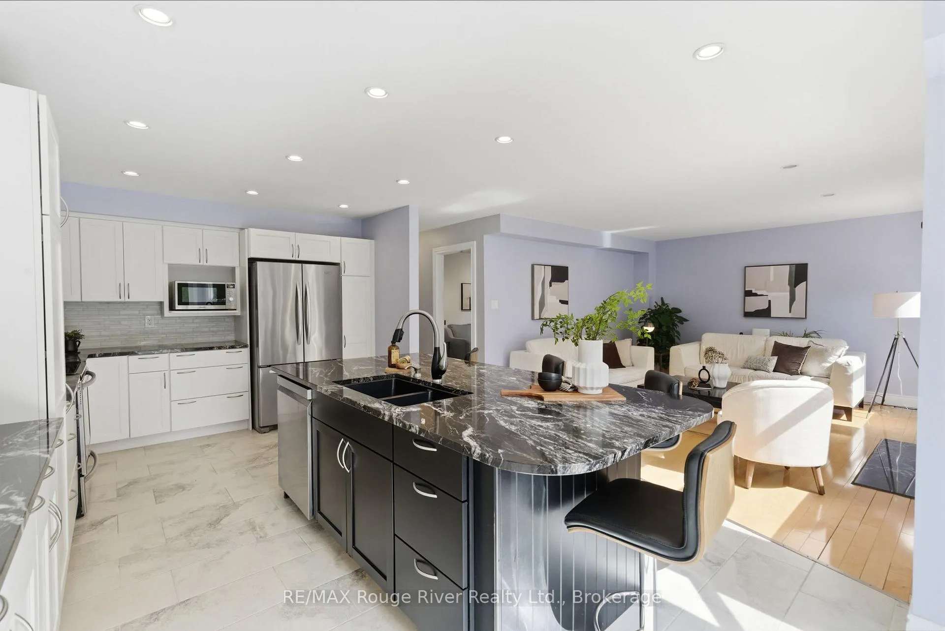Photo 18 of 46 Wetherburn Drive, Whitby, Williamsburg — HOMEH