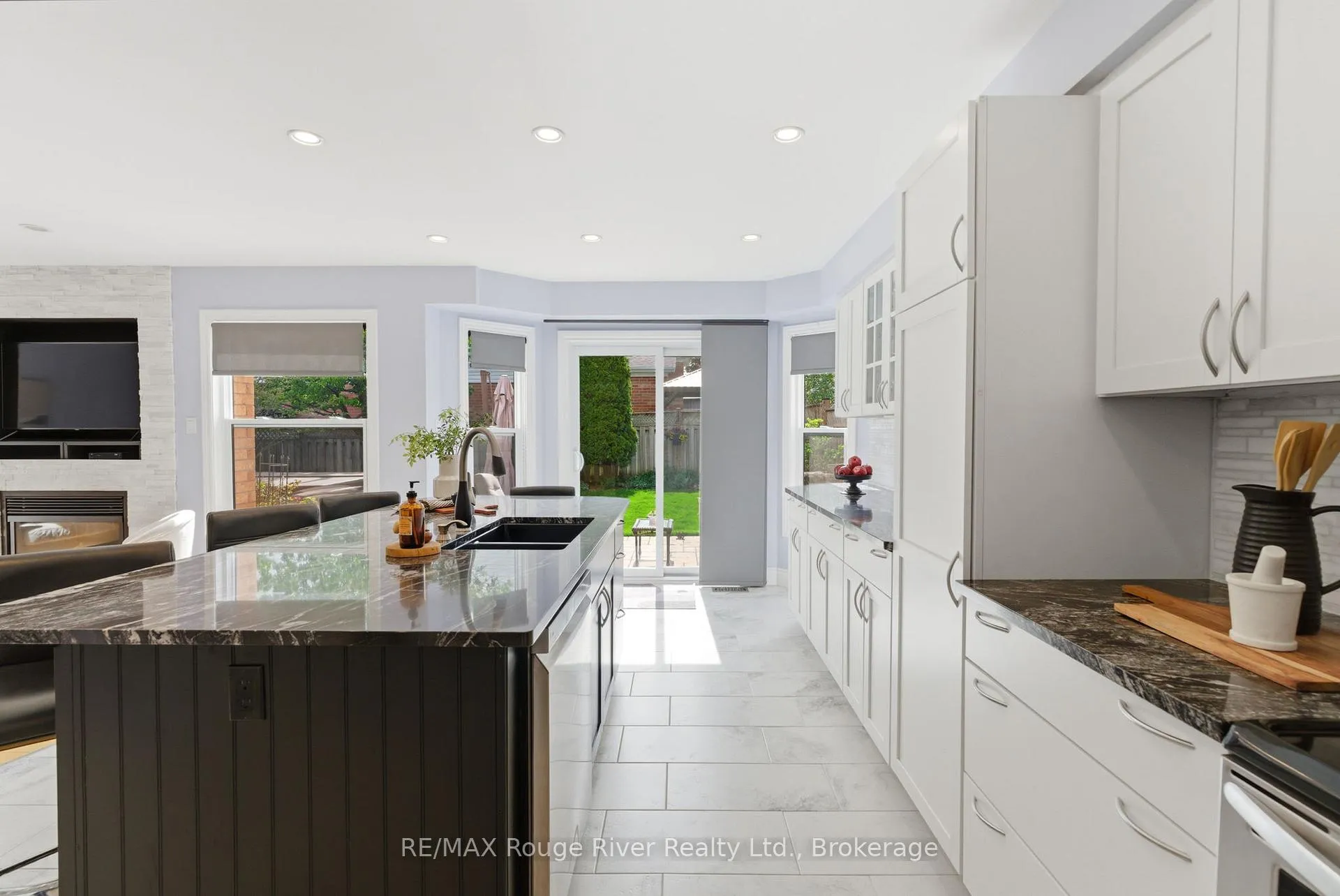 Photo 20 of 46 Wetherburn Drive, Whitby, Williamsburg — HOMEH
