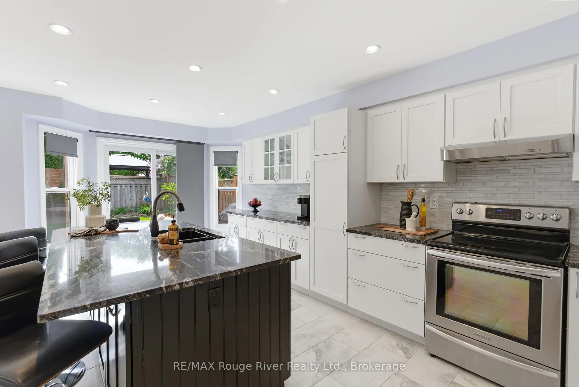 Photo 22 of 46 Wetherburn Drive, Whitby, Williamsburg — HOMEH
