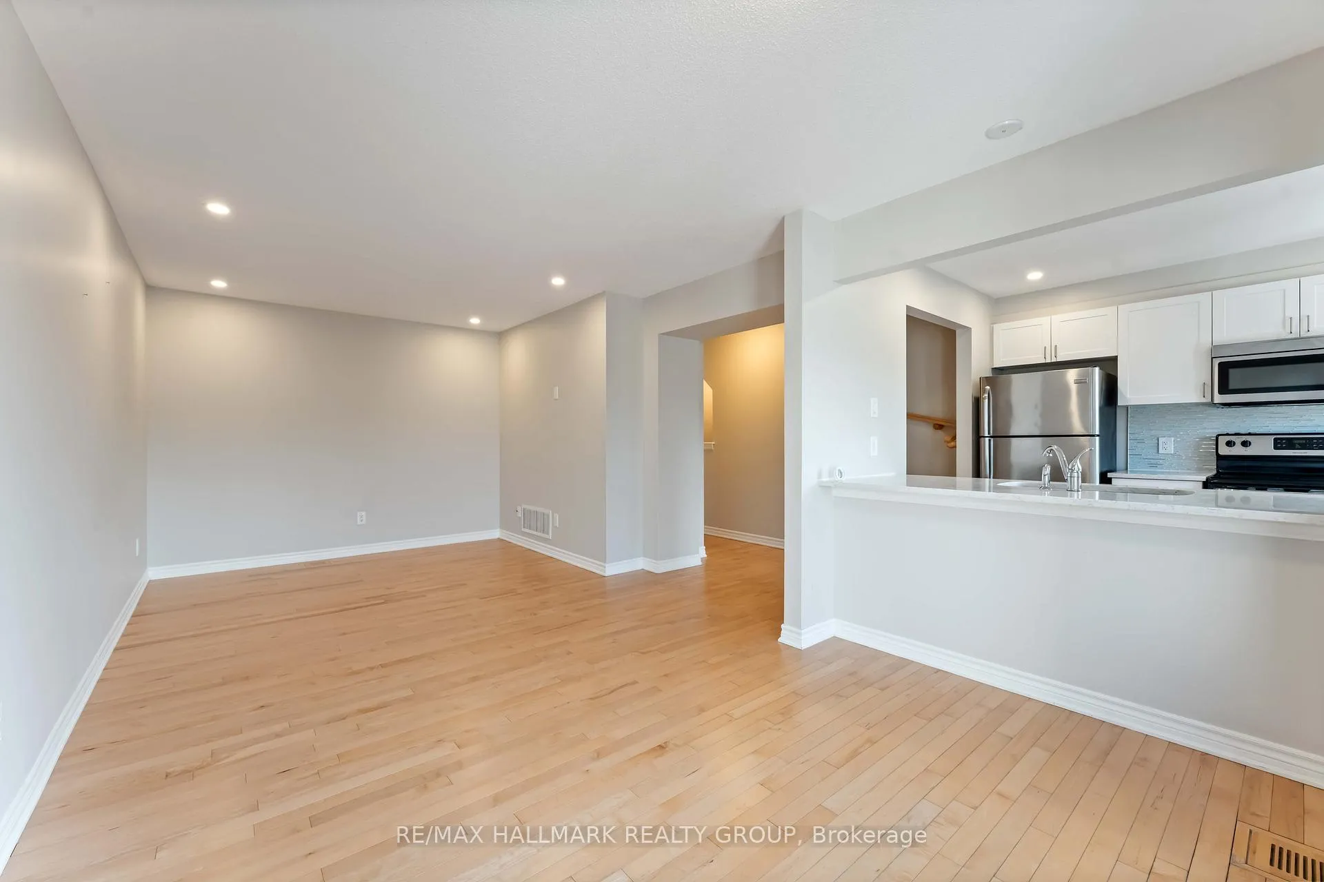 Photo 3 of 191 Soleil Avenue, Ottawa, Notting Hill/Summerside — HOMEH