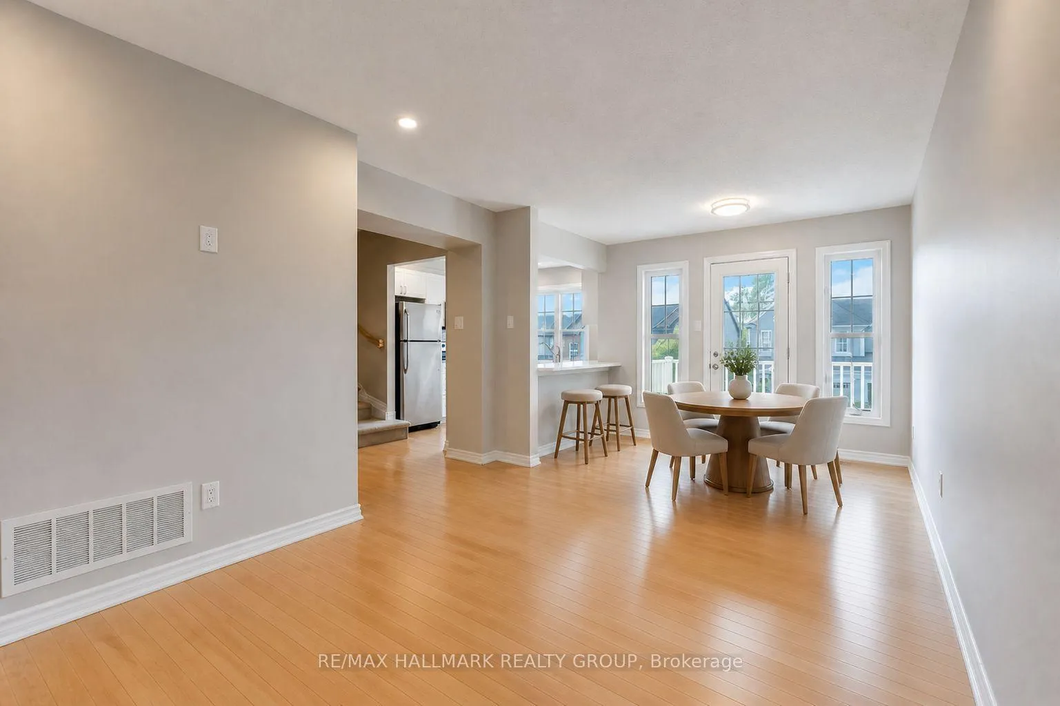 Photo 5 of 191 Soleil Avenue, Ottawa, Notting Hill/Summerside — HOMEH
