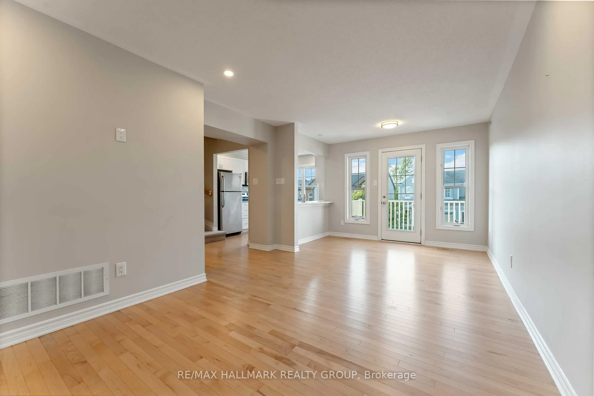 Photo 6 of 191 Soleil Avenue, Ottawa, Notting Hill/Summerside — HOMEH