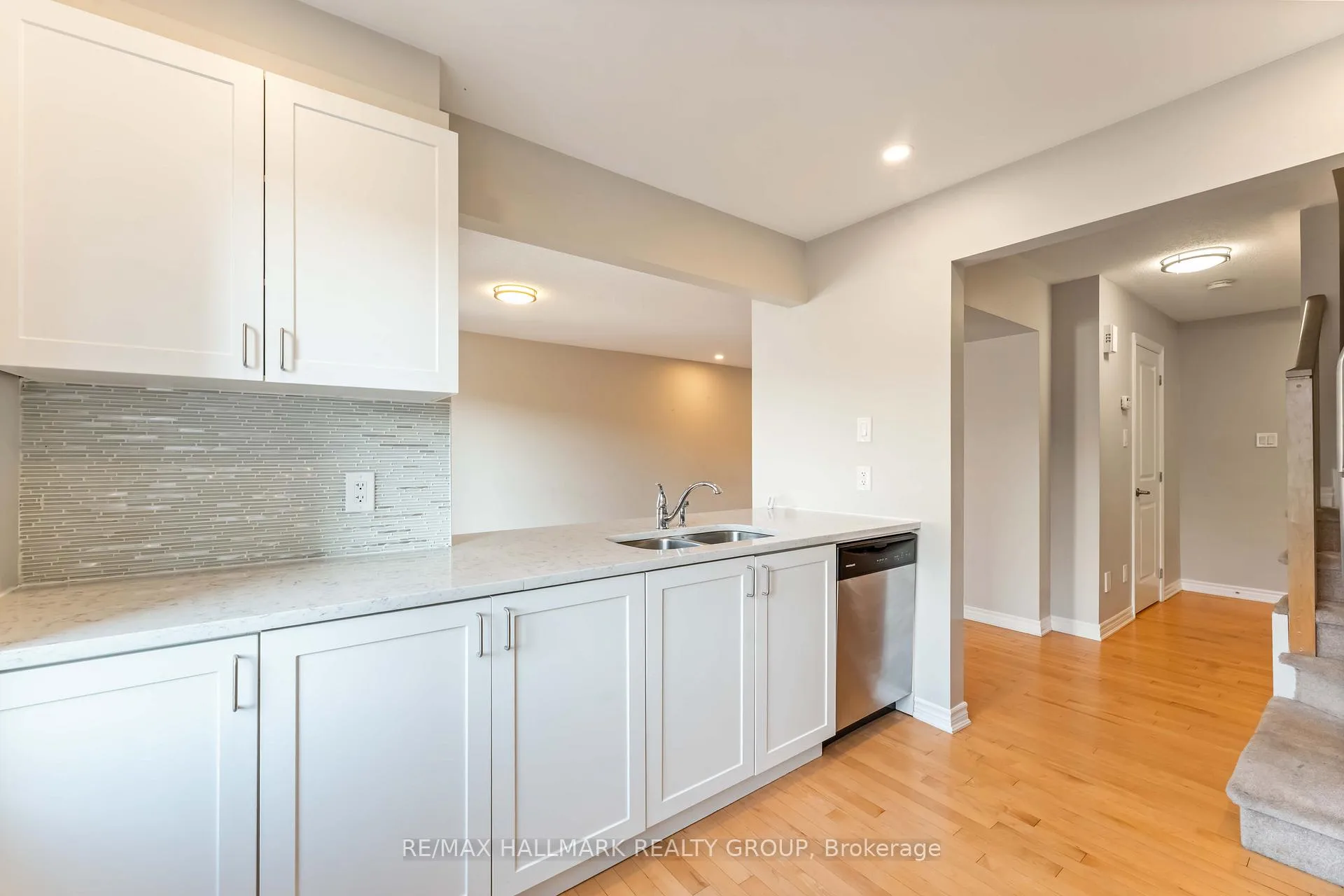 Photo 8 of 191 Soleil Avenue, Ottawa, Notting Hill/Summerside — HOMEH