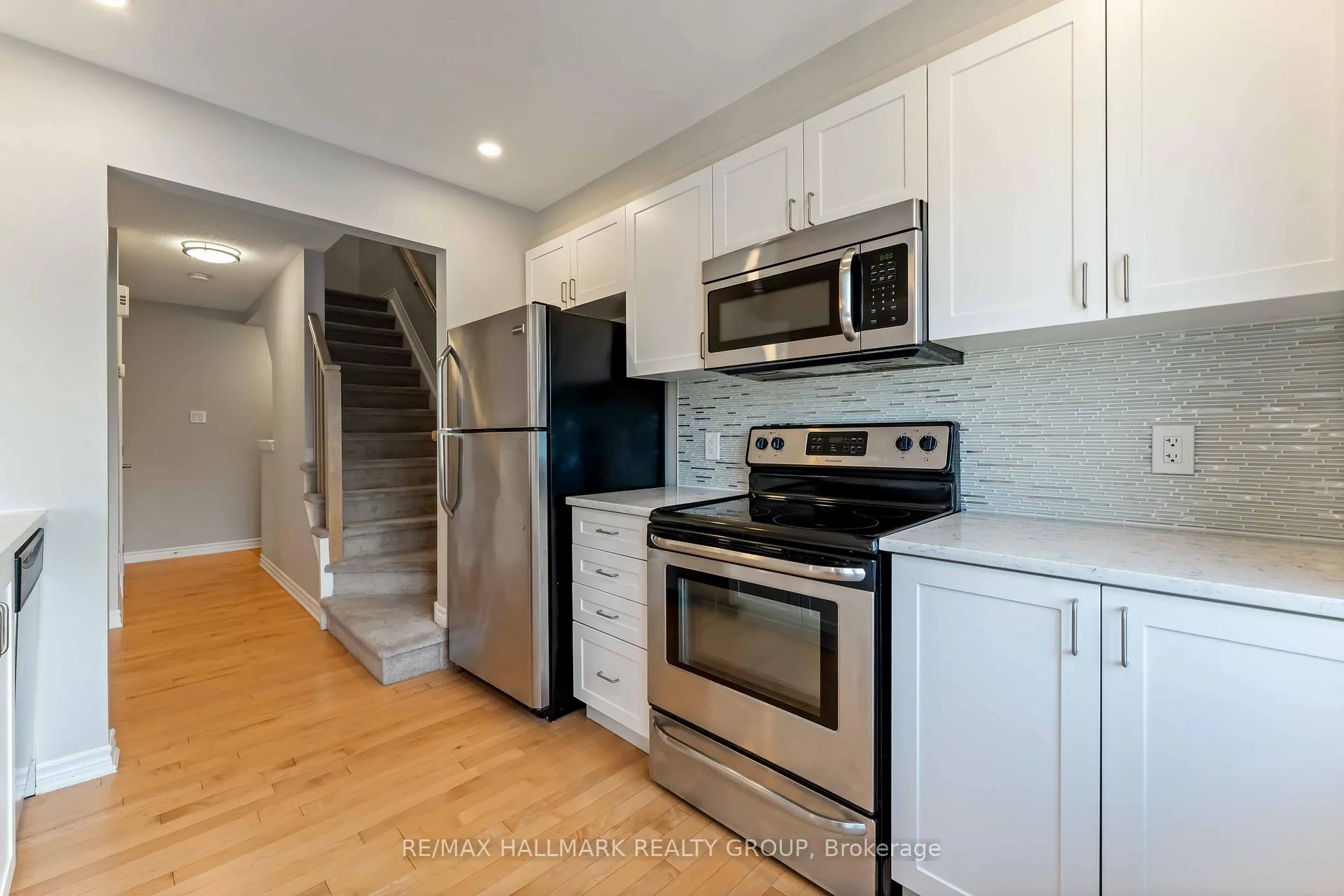 Photo 9 of 191 Soleil Avenue, Ottawa, Notting Hill/Summerside — HOMEH