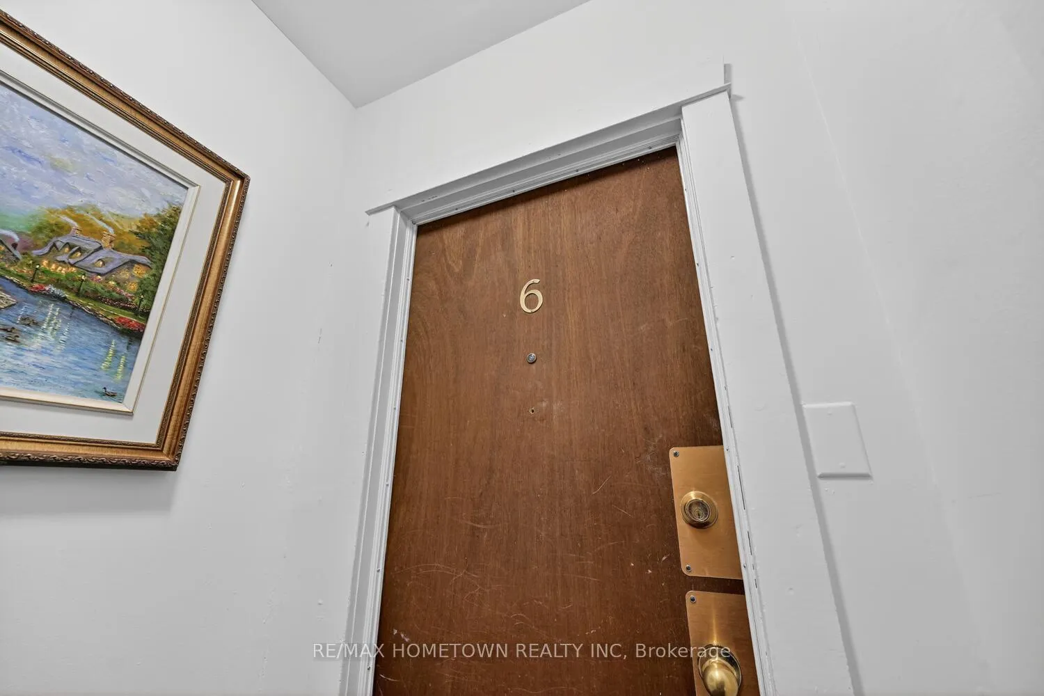 Photo 8 of 61 Pearl Street E, Brockville — HOMEH