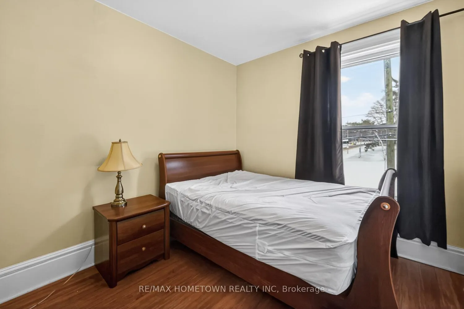 Photo 14 of 61 Pearl Street E, Brockville — HOMEH