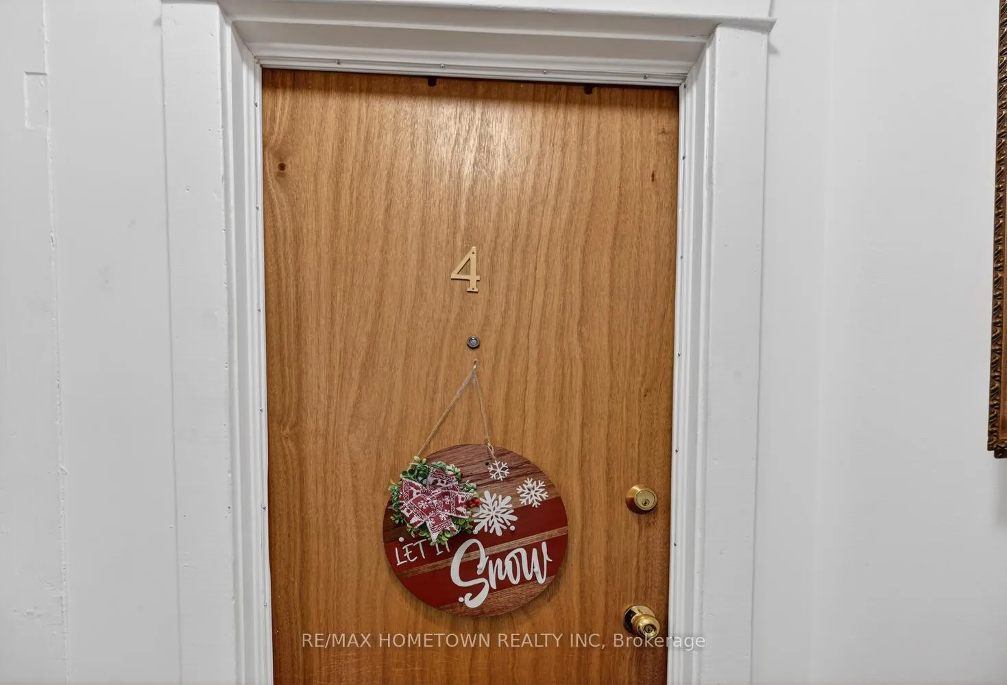 Photo 17 of 61 Pearl Street E, Brockville — HOMEH