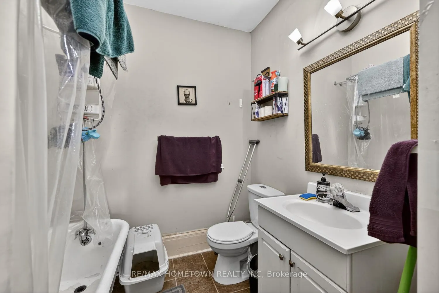 Photo 20 of 61 Pearl Street E, Brockville — HOMEH