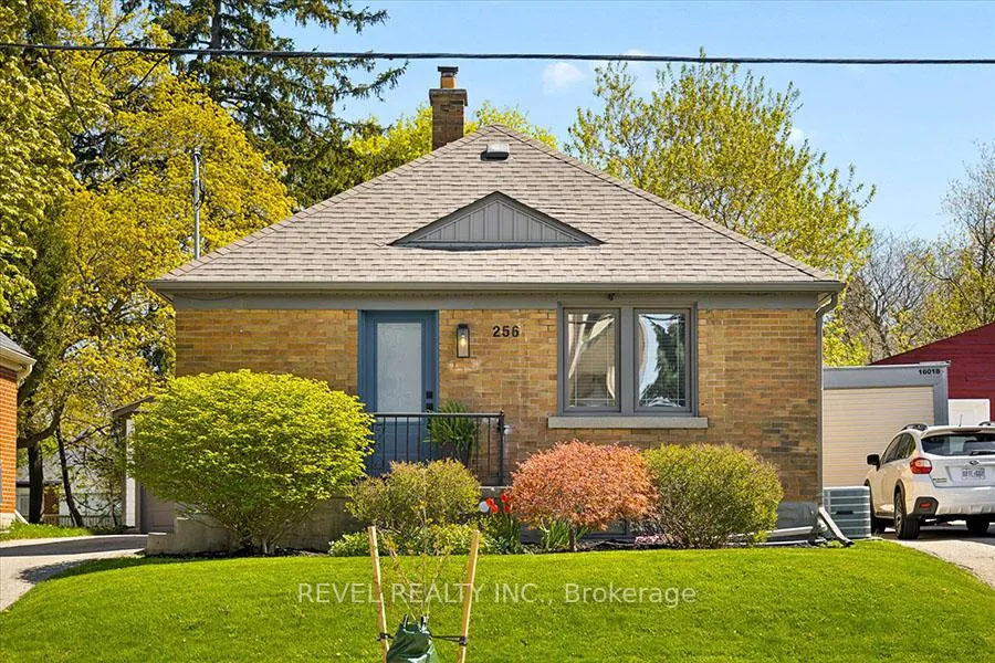 Photo 1 of 256 Bowman Street, Waterloo — HOMEH